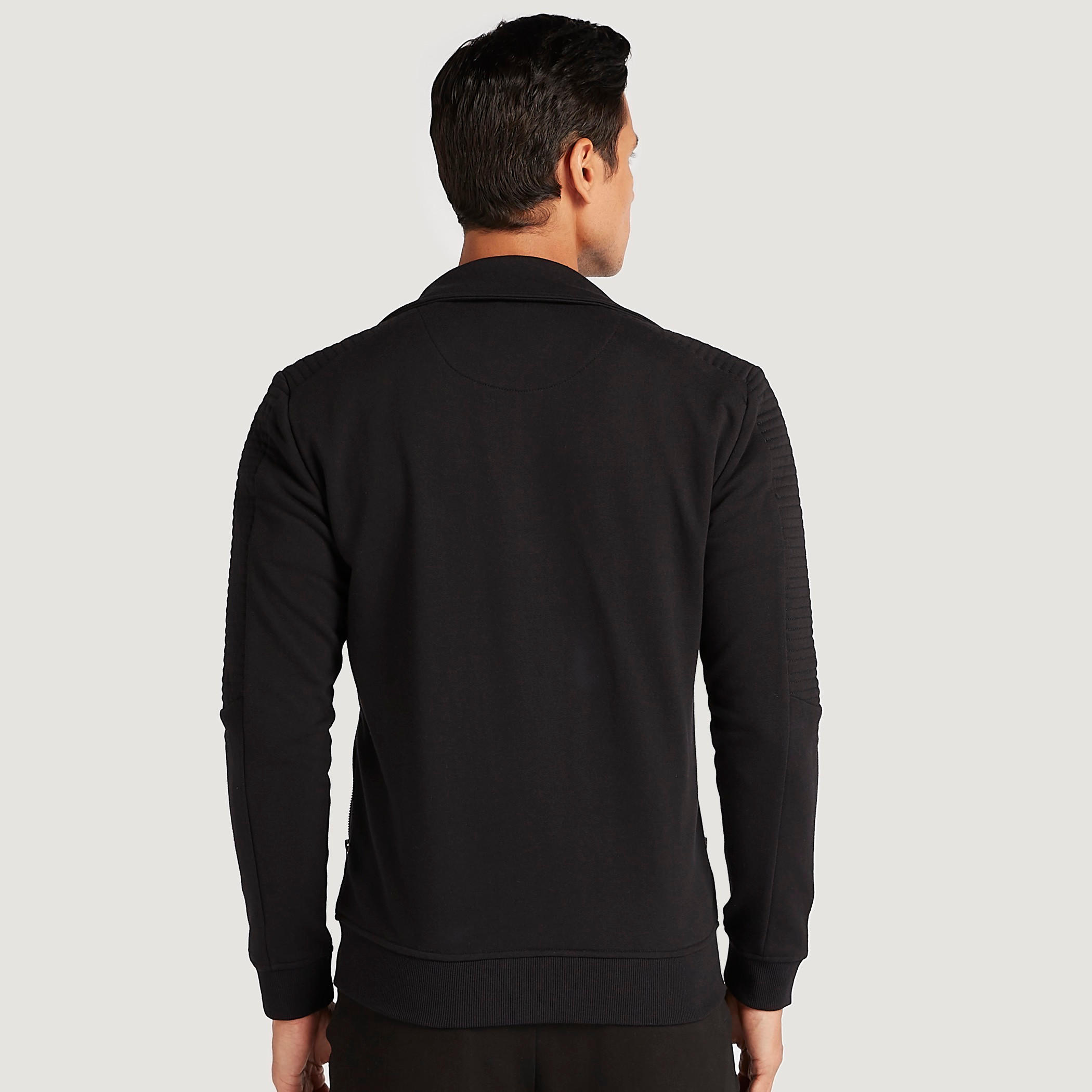 جاكيت خفيف بسحّاب وأكمام طويلة من آيكونيك-men-clothing-jacketsandblazers-jackets-image-1