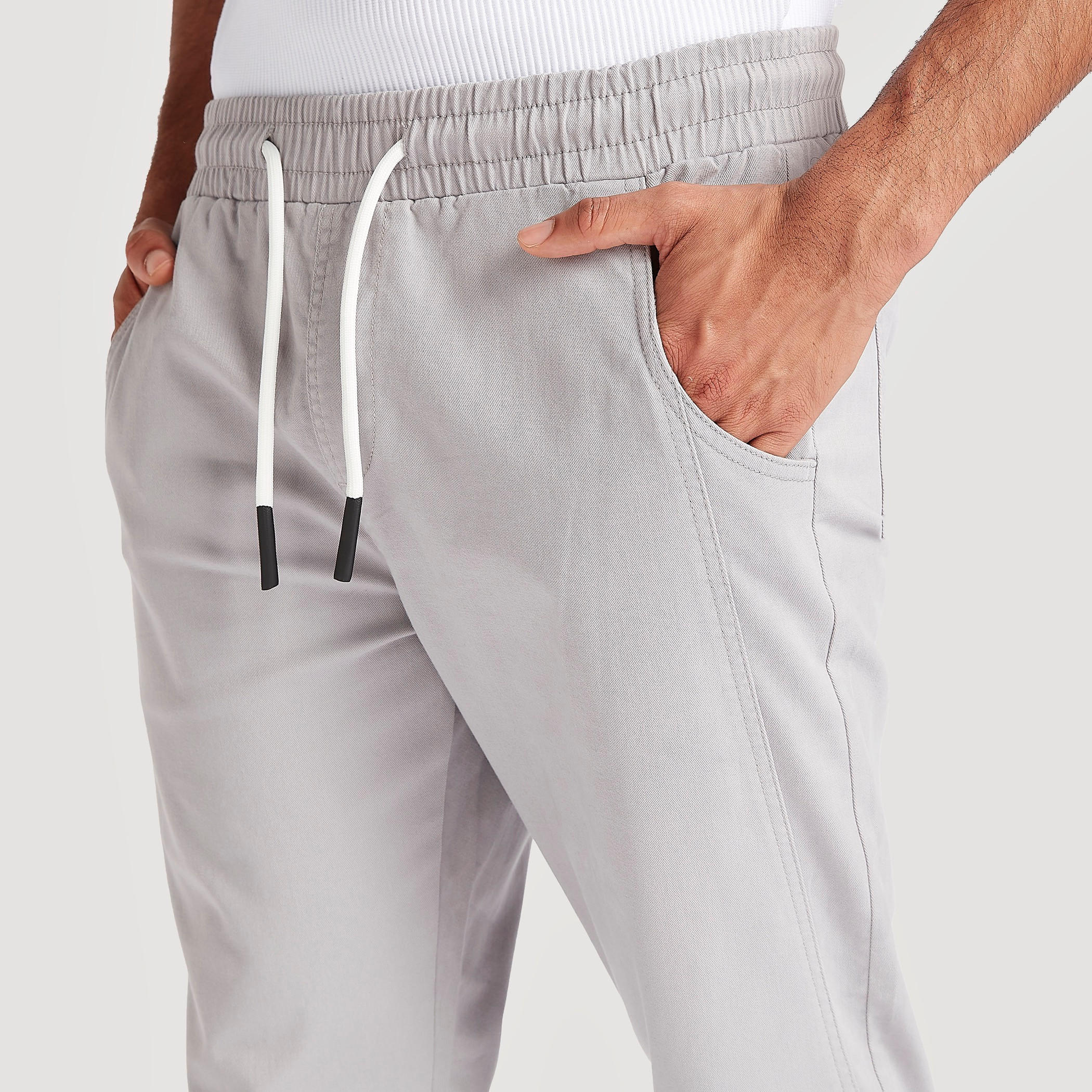 بنطلون سادة بخصر مرن من آيكونيك-men-clothing-bottoms-trousersandchinos-trousers-image-3