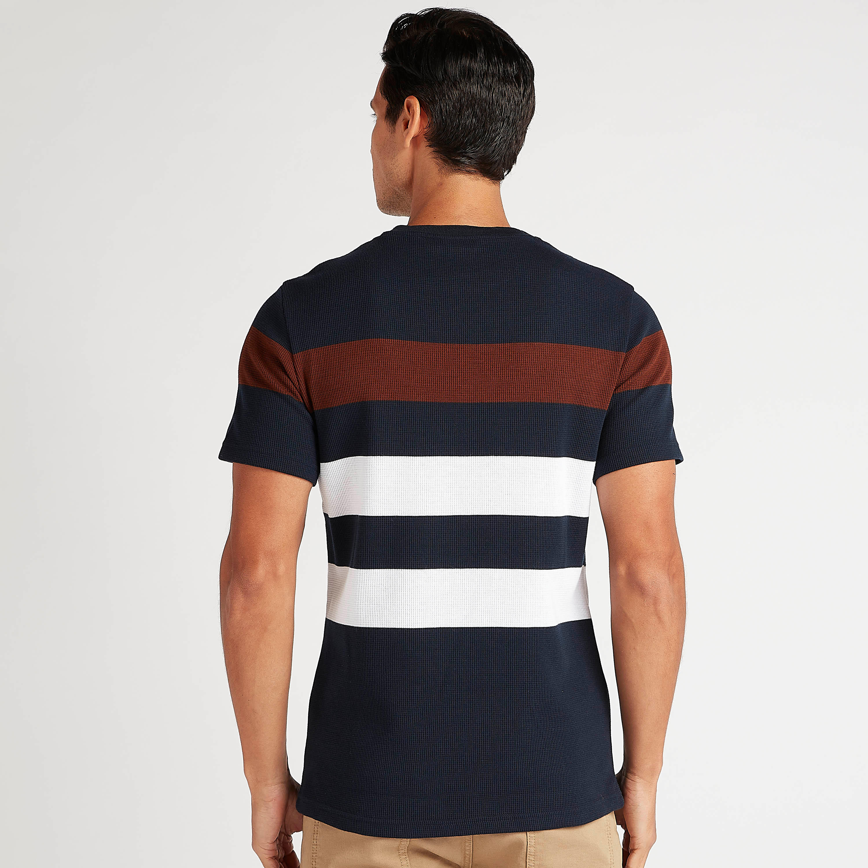 تيشيرت مقلّم بياقة ضيّقة وأكمام قصيرة من بوسيني-men-clothing-tshirtsandpolos-tshirts-image-4
