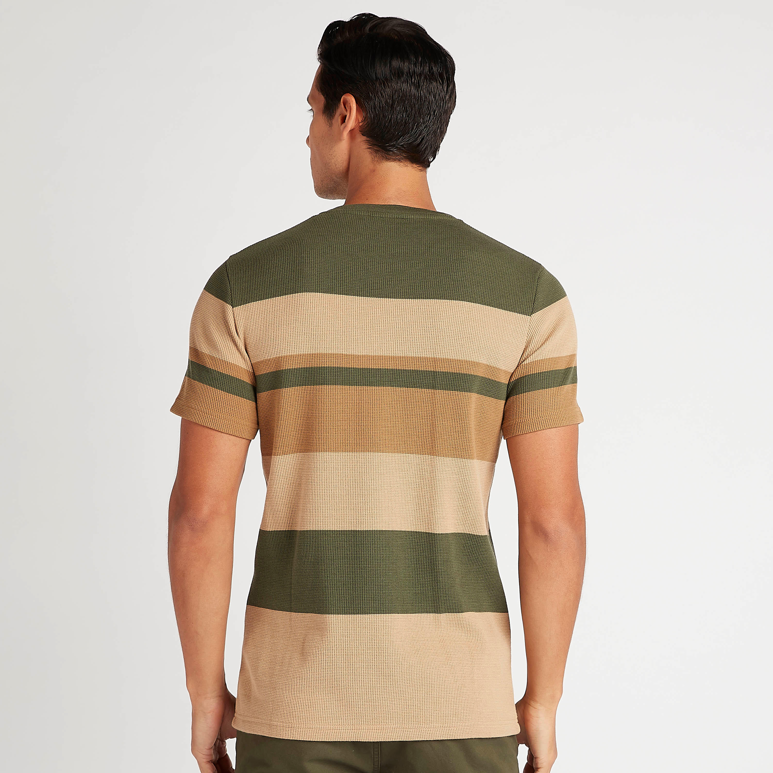 تيشيرت مقلّم بياقة ضيّقة وأكمام قصيرة من بوسيني-men-clothing-tshirtsandpolos-tshirts-image-4