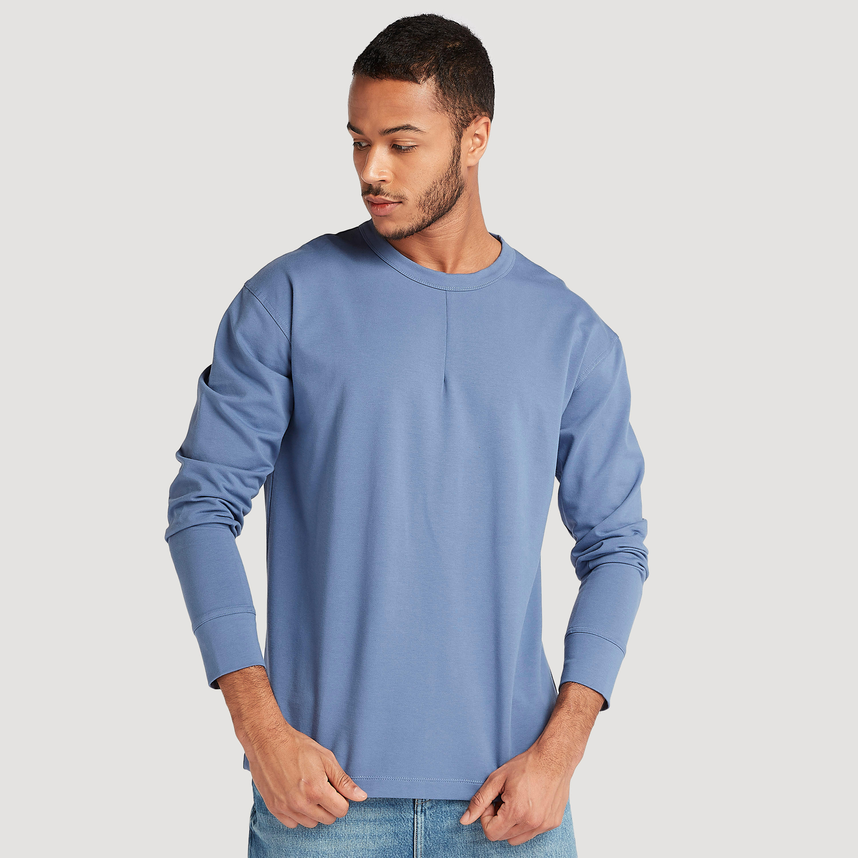 سويت شيرت سادة بياقة ضيقة وأكمام طويلة من آيكونيك-men-winterwear-hoodiesandsweatshirts-image-1