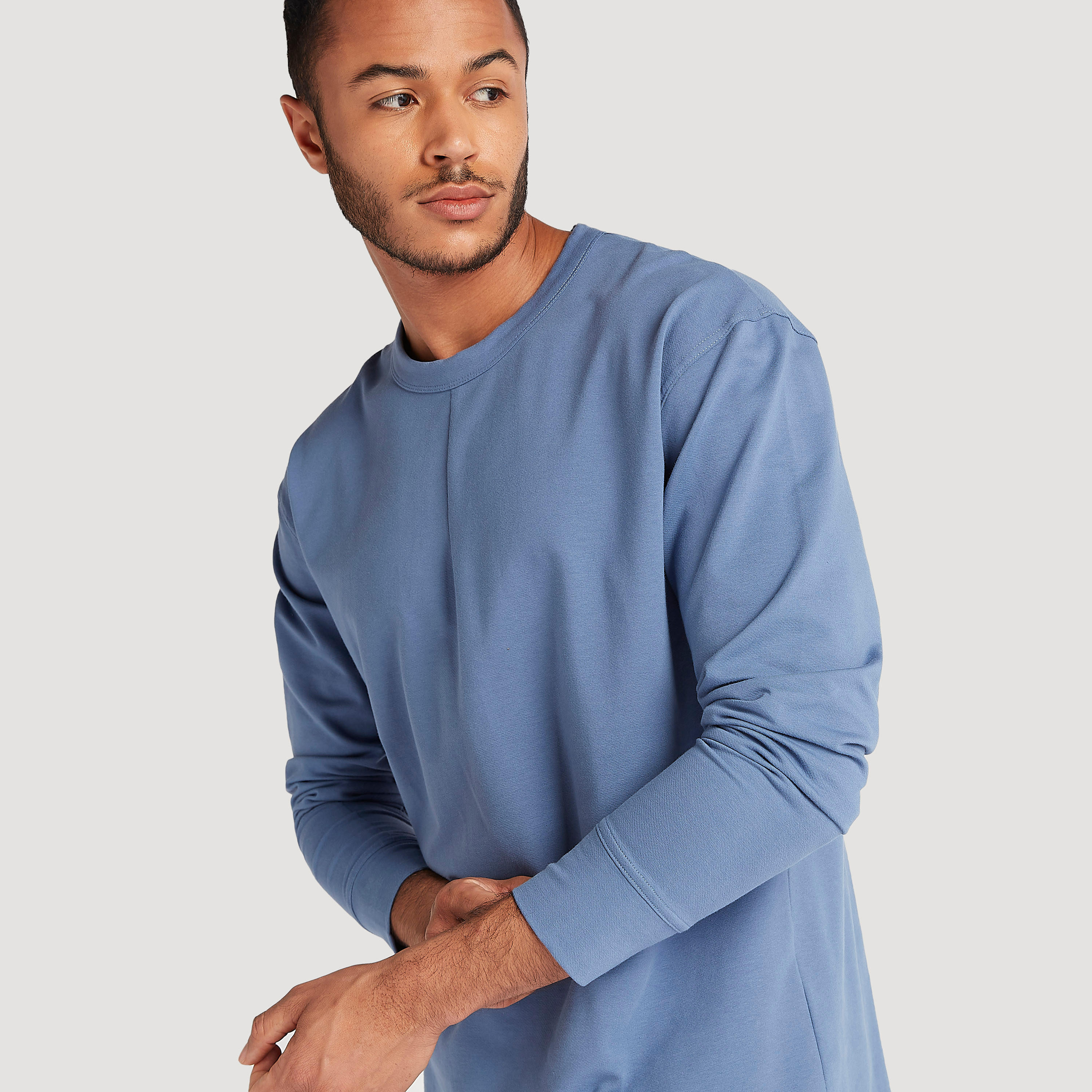 سويت شيرت سادة بياقة ضيقة وأكمام طويلة من آيكونيك-men-winterwear-hoodiesandsweatshirts-image-5