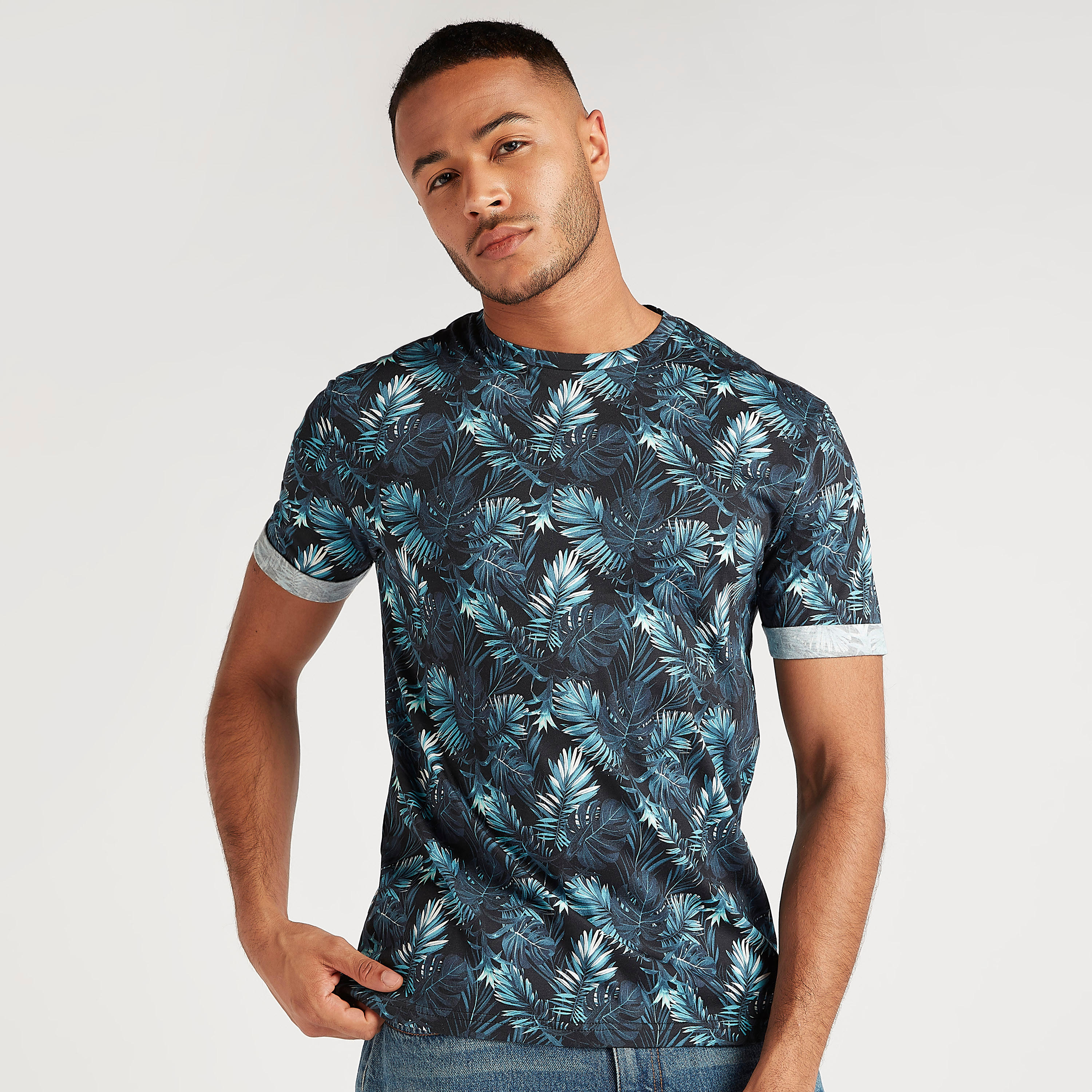 Iconic Tropical Print Crew Neck T-shirt with Short Sleeves-men-clothing-tshirtsandpolos-tshirts-image-1