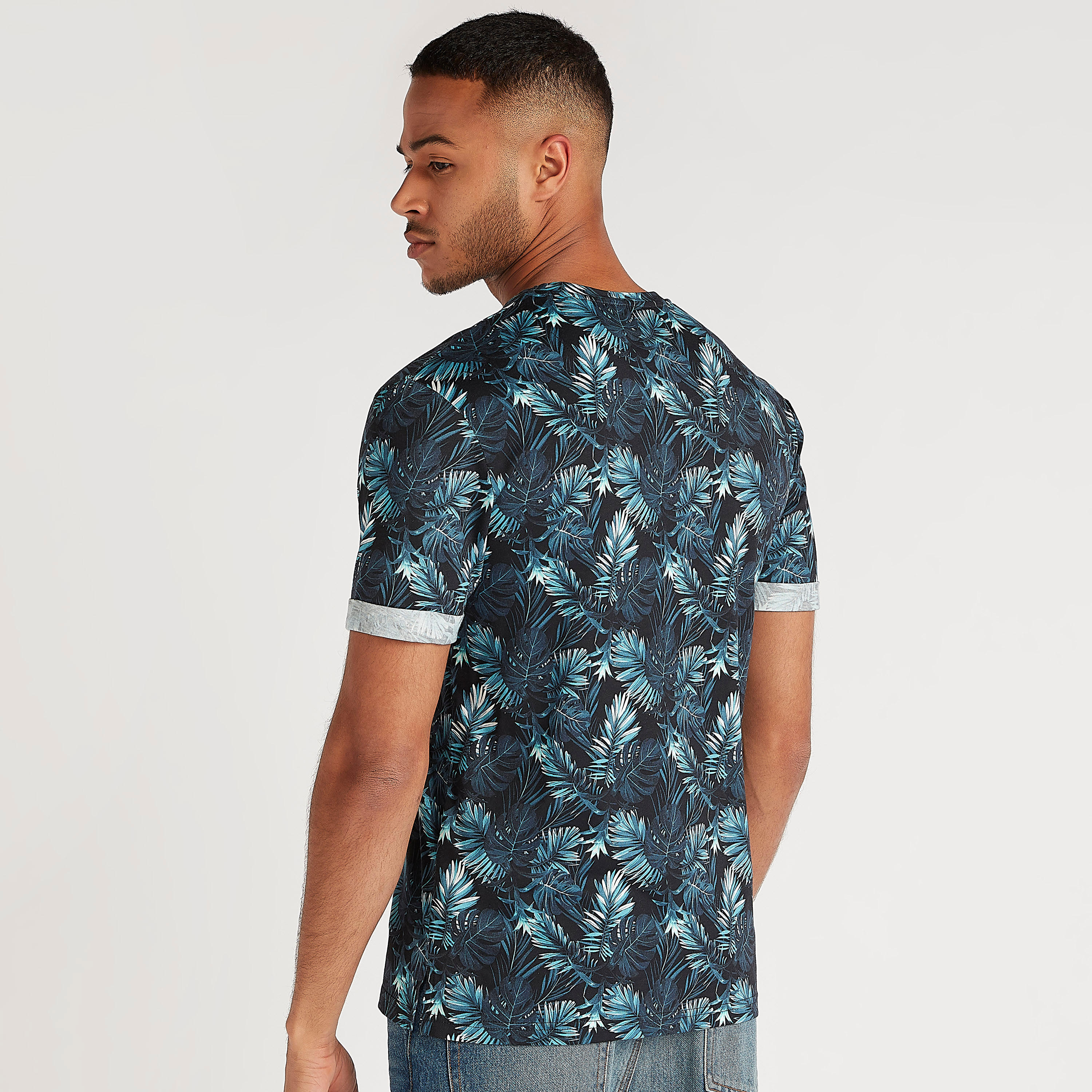 Iconic Tropical Print Crew Neck T-shirt with Short Sleeves-men-clothing-tshirtsandpolos-tshirts-image-4