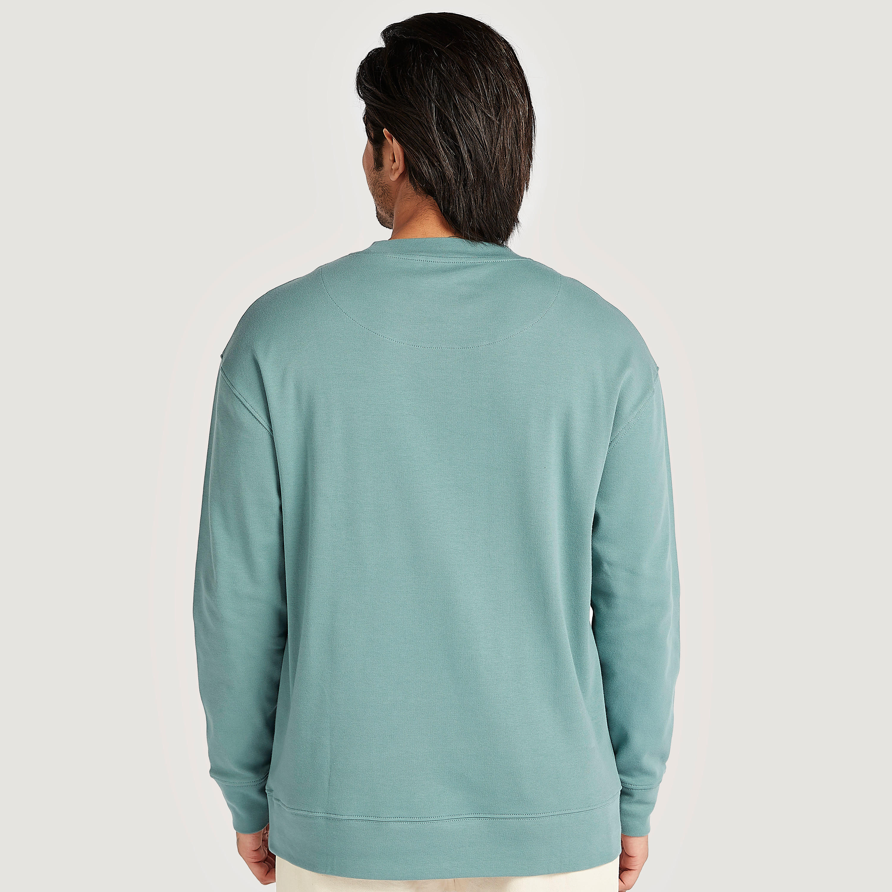سويت شيرت سادة بياقة ضيّقة وأكمام طويلة من أيكونيك-men-winterwear-hoodiesandsweatshirts-image-2