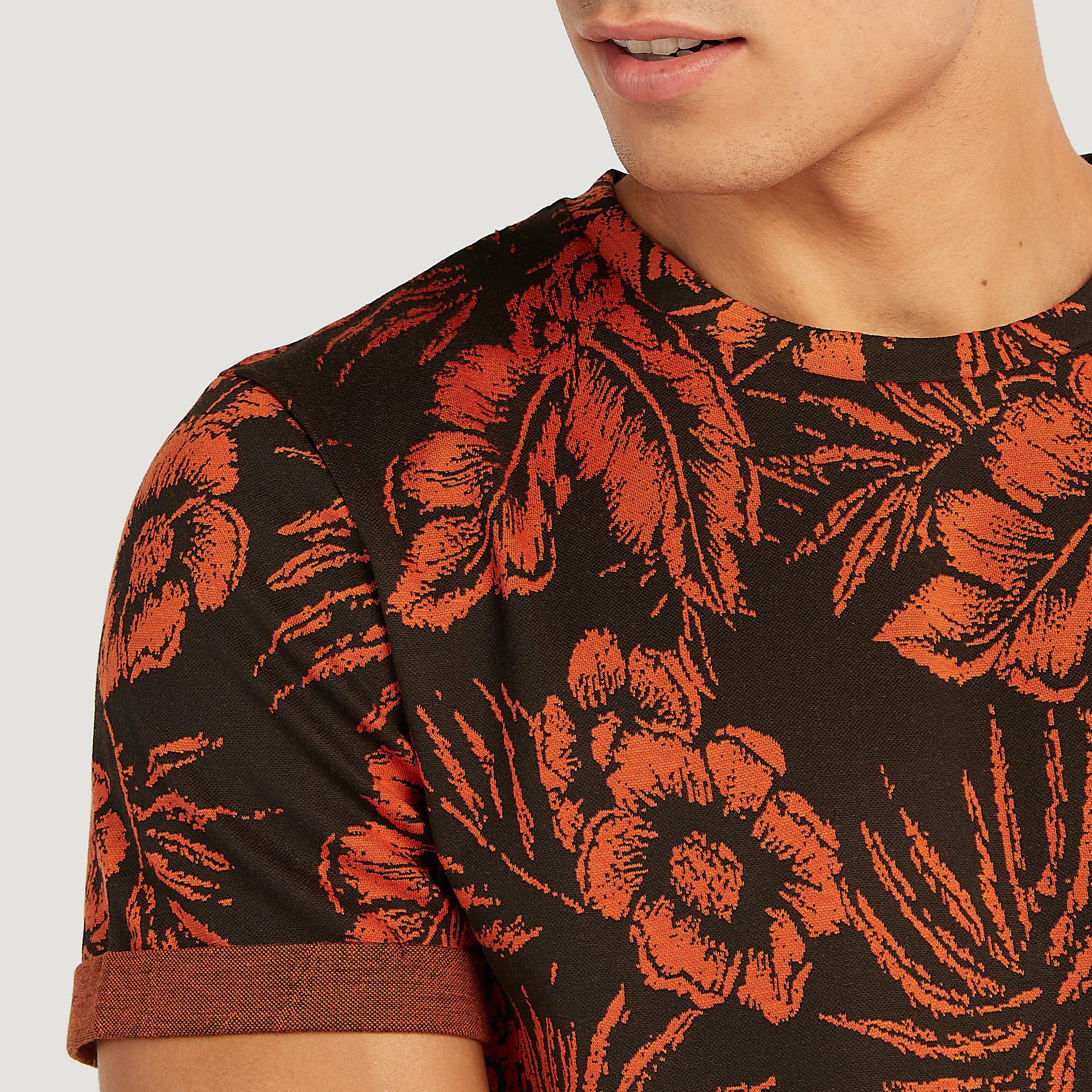 تيشيرت بياقة ضيقة وأكمام قصيرة وطبعات من آيكونيك-men-clothing-tshirtsandpolos-tshirts-image-3