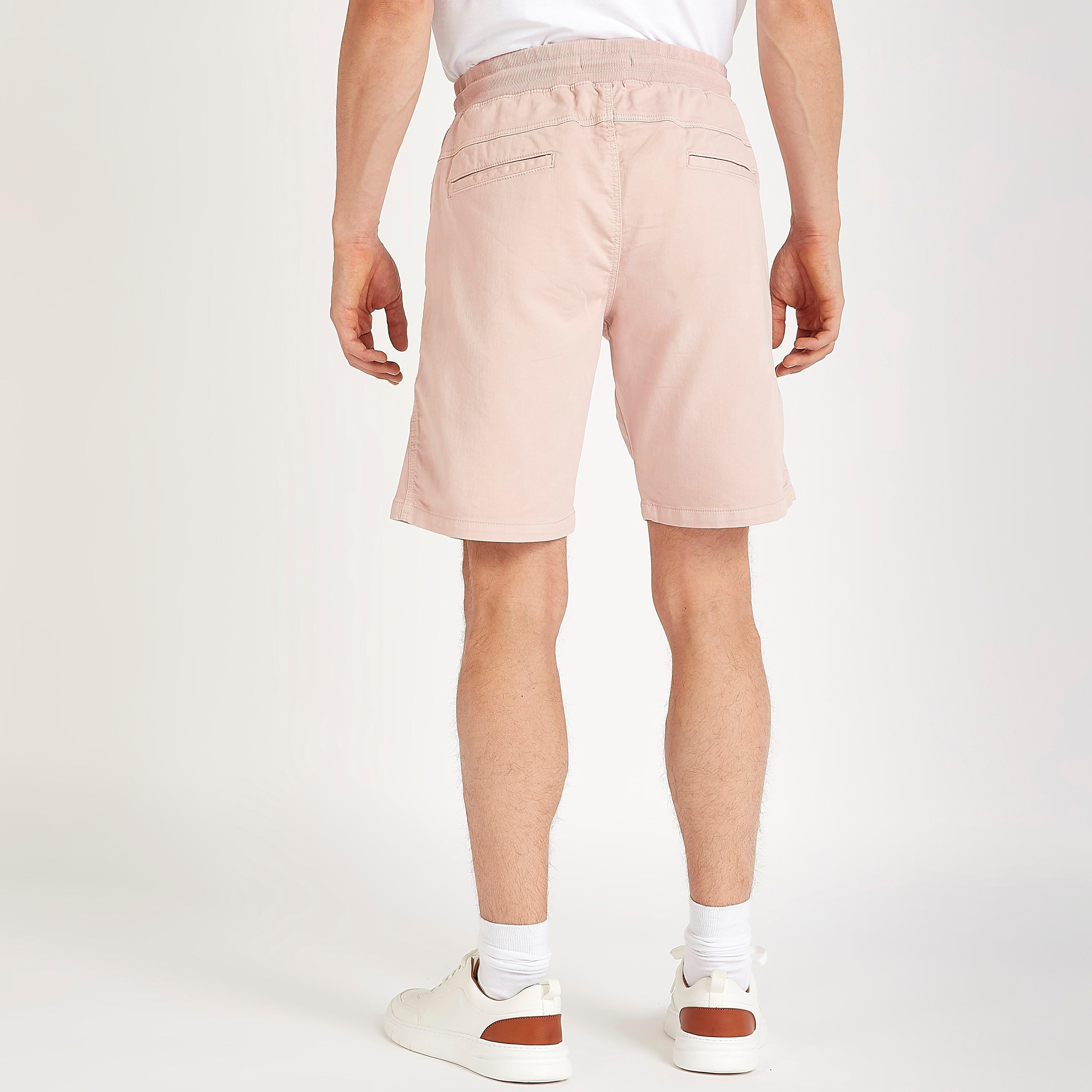 شورت سادة برباط خصر مطّاطي من آيكونيك-men-clothing-bottoms-shorts-image-1