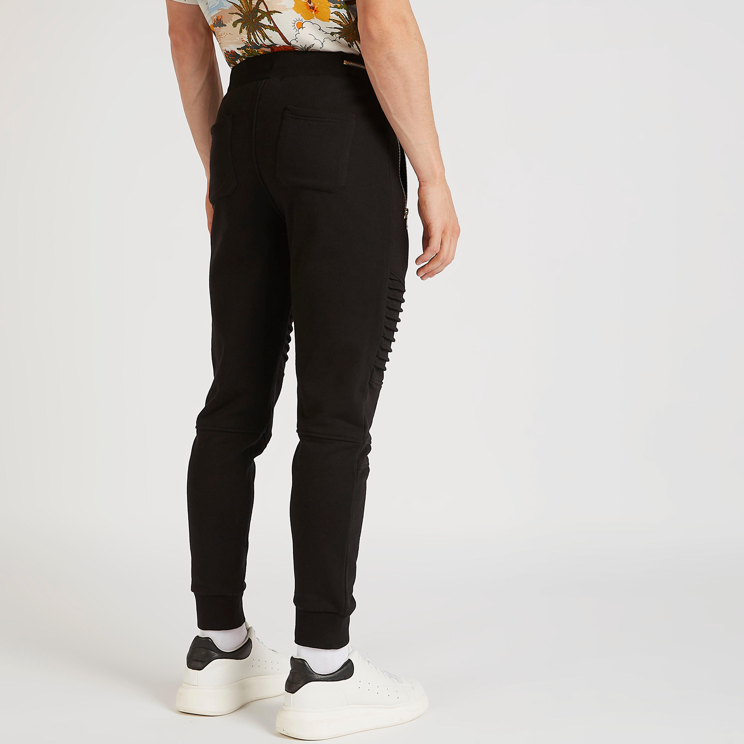 بنطلون رياضي بقصة سليم وخصر مرن وجيوب بسحّاب من آيكونيك-men-clothing-bottoms-joggers-image-4
