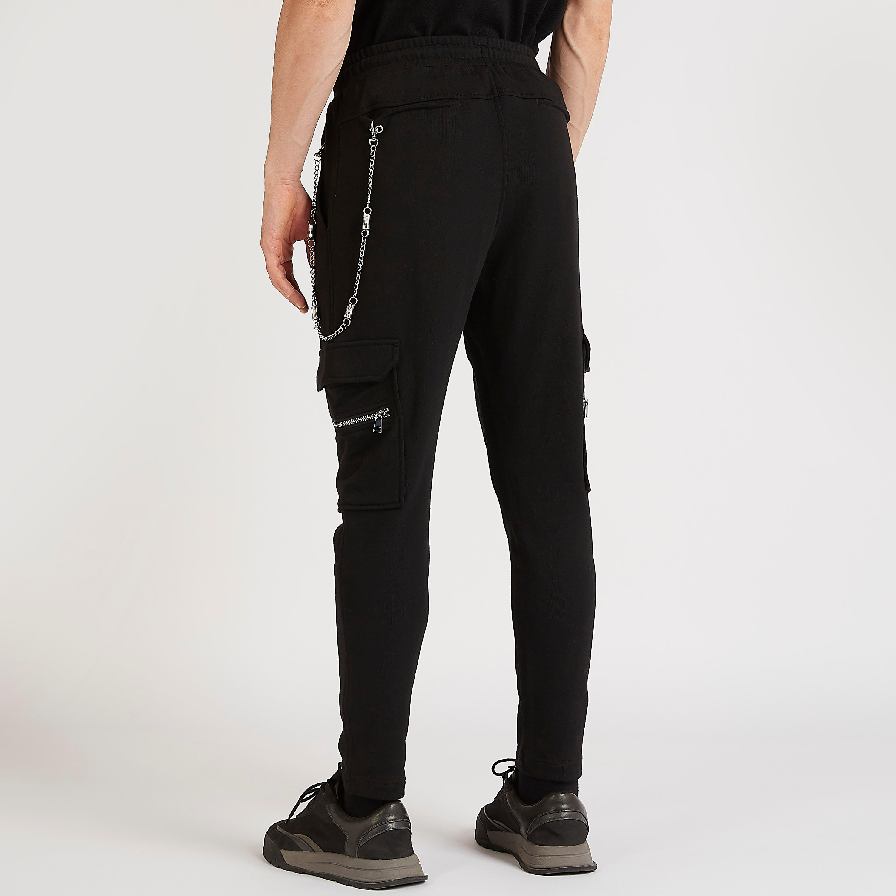 بنطلون رياضي سليم فيت بخصر فليكسي وتفاصيل سلسلة من آيكونيك-men-clothing-bottoms-joggers-image-4