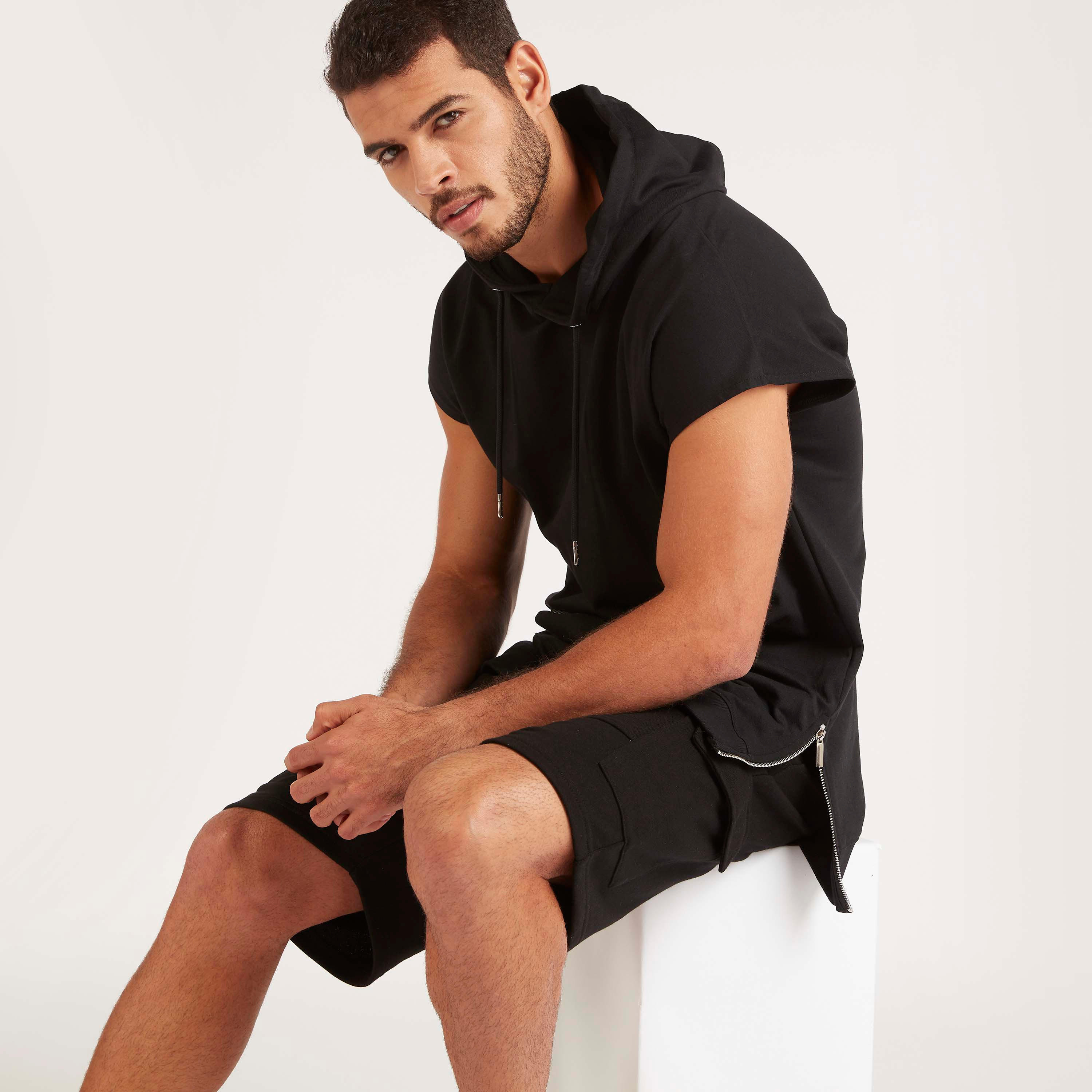 هودي سادة بأكمام قصيرة من آيكونيك-men-clothing-tshirtsandpolos-tshirts-image-2