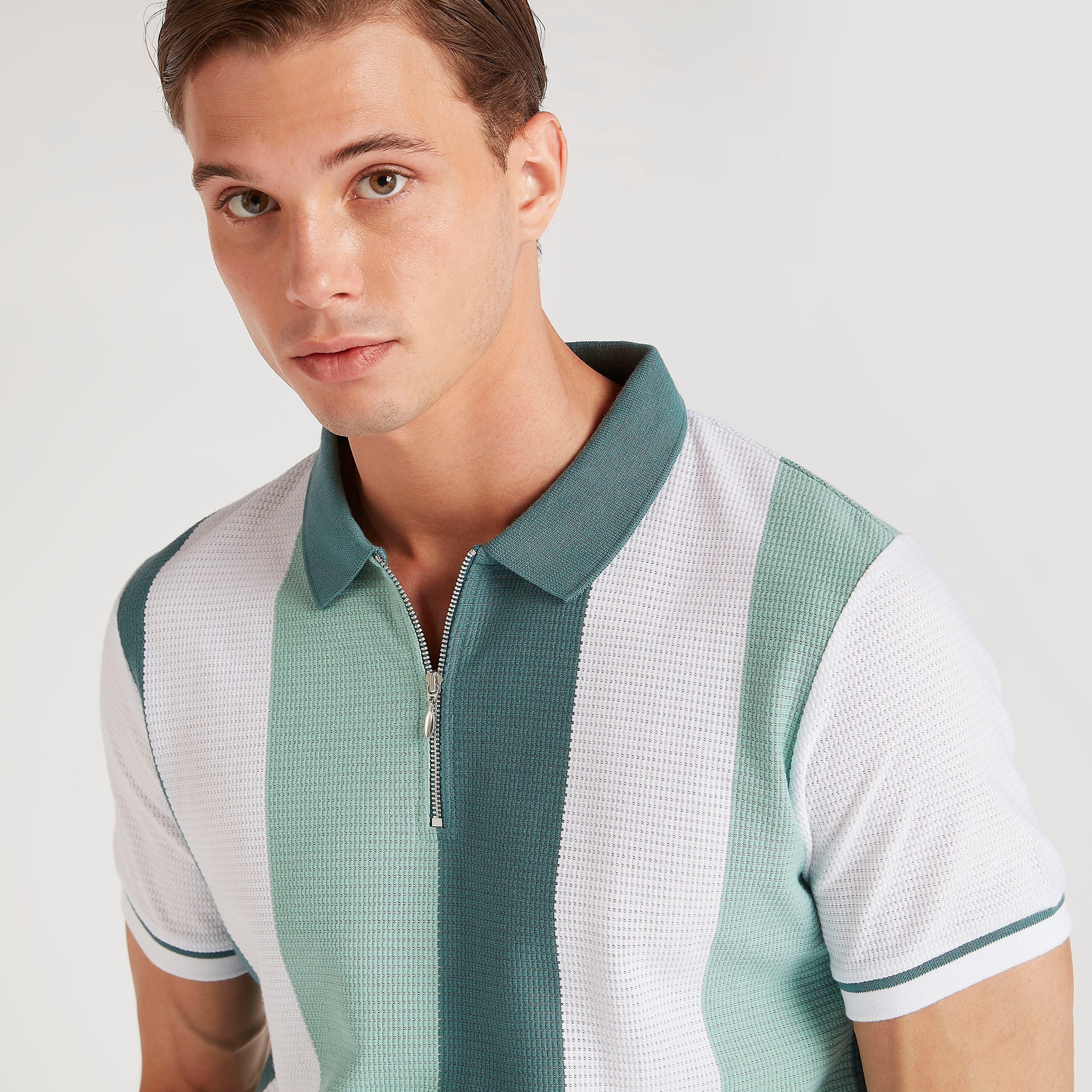 تيشيرت بولو مخطّط بقصة سليم وأكمام قصيرة-men-clothing-tshirtsandpolos-polos-image-3