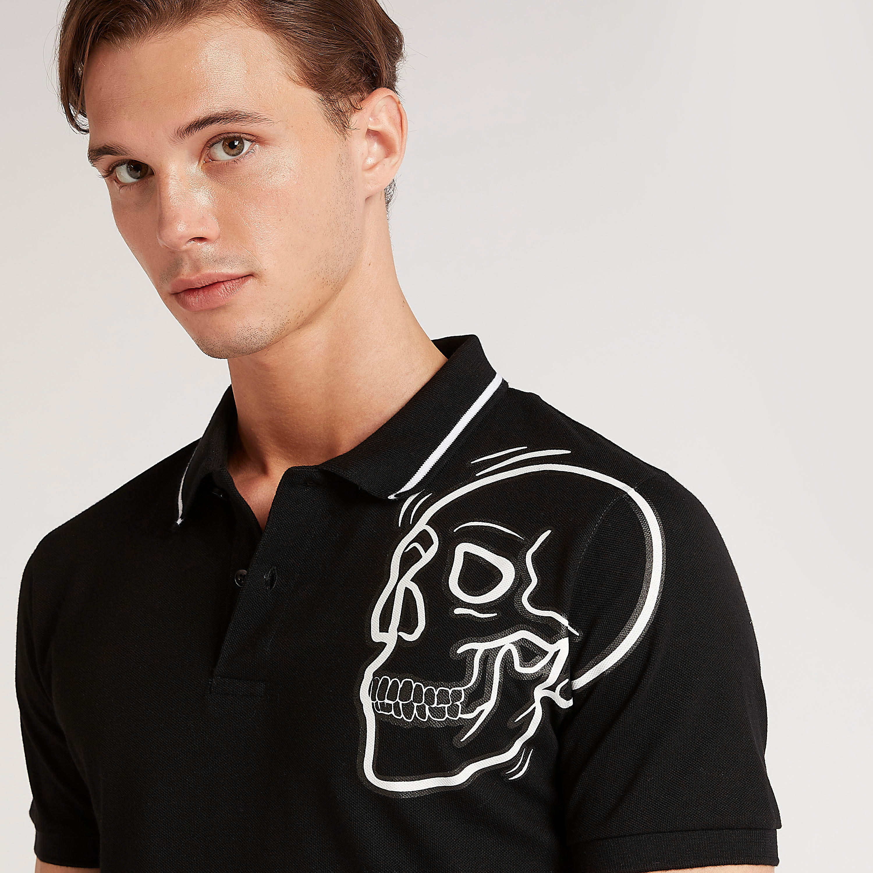 تيشيرت بولو بأكمام قصيرة وطبعات من آيكونيك-men-clothing-tshirtsandpolos-polos-image-3