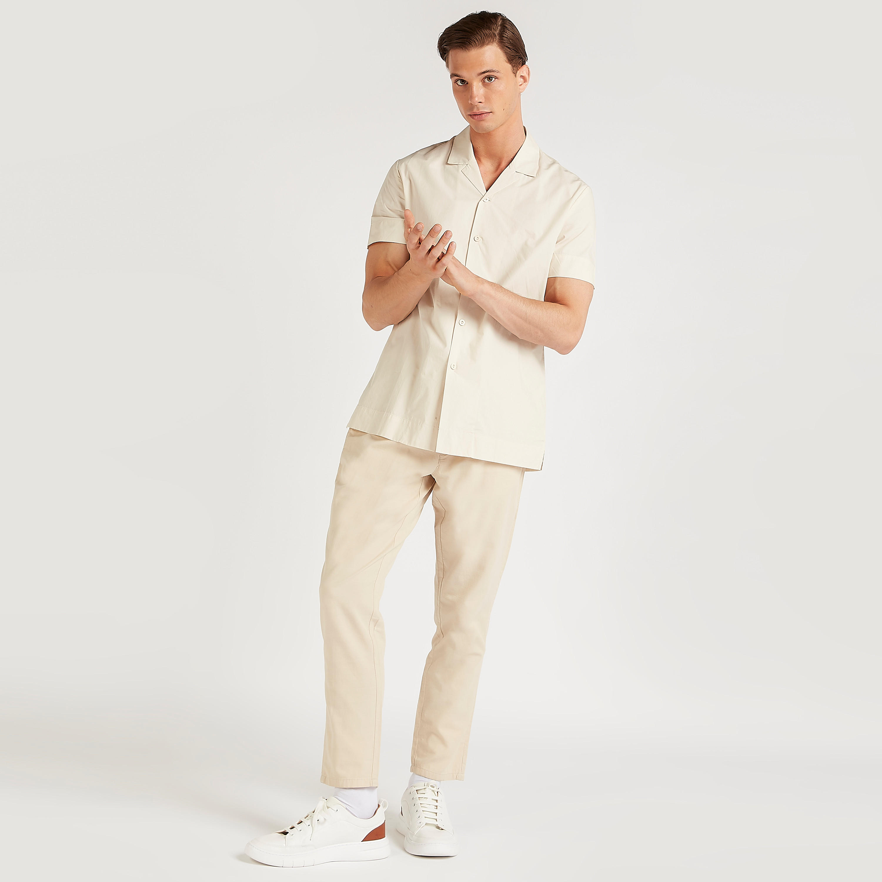 بنطلون بارز الملمس بخصر مرن وجيوب من آيكونيك-men-clothing-bottoms-trousersandchinos-trousers-image-2