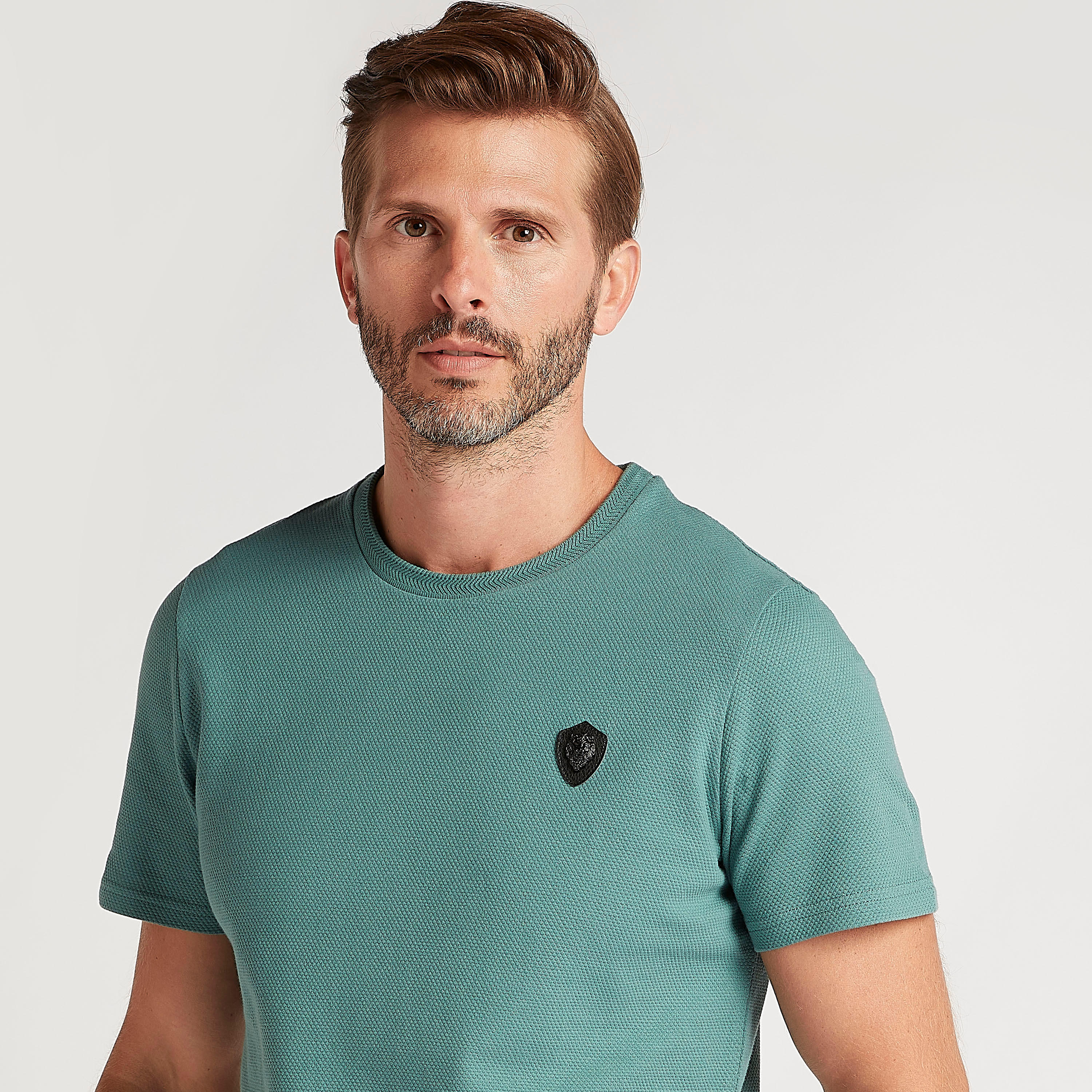Iconic T-shirt with Applique Detail and Crew Neck-men-clothing-tshirtsandpolos-tshirts-image-3