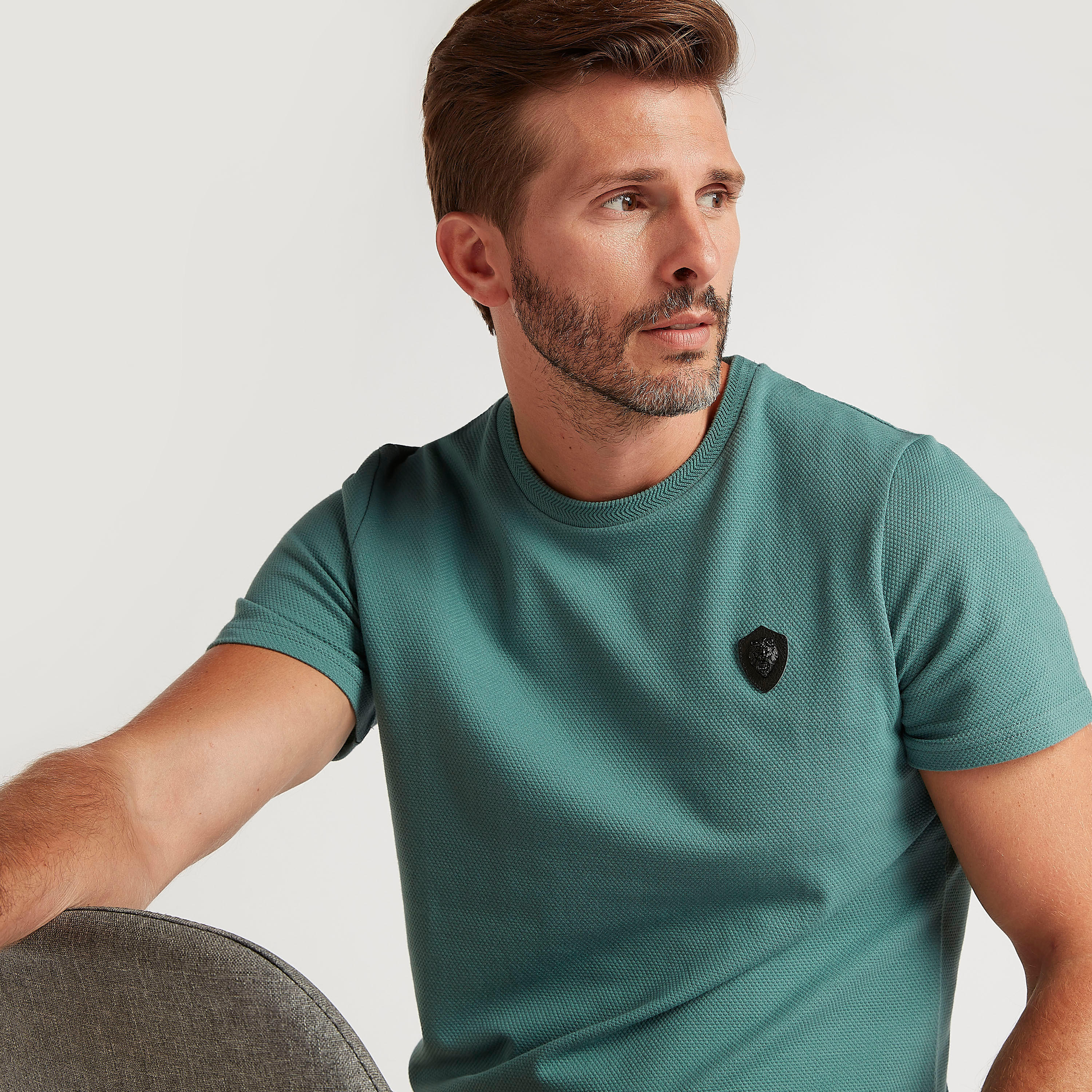 Iconic T-shirt with Applique Detail and Crew Neck-men-clothing-tshirtsandpolos-tshirts-image-5
