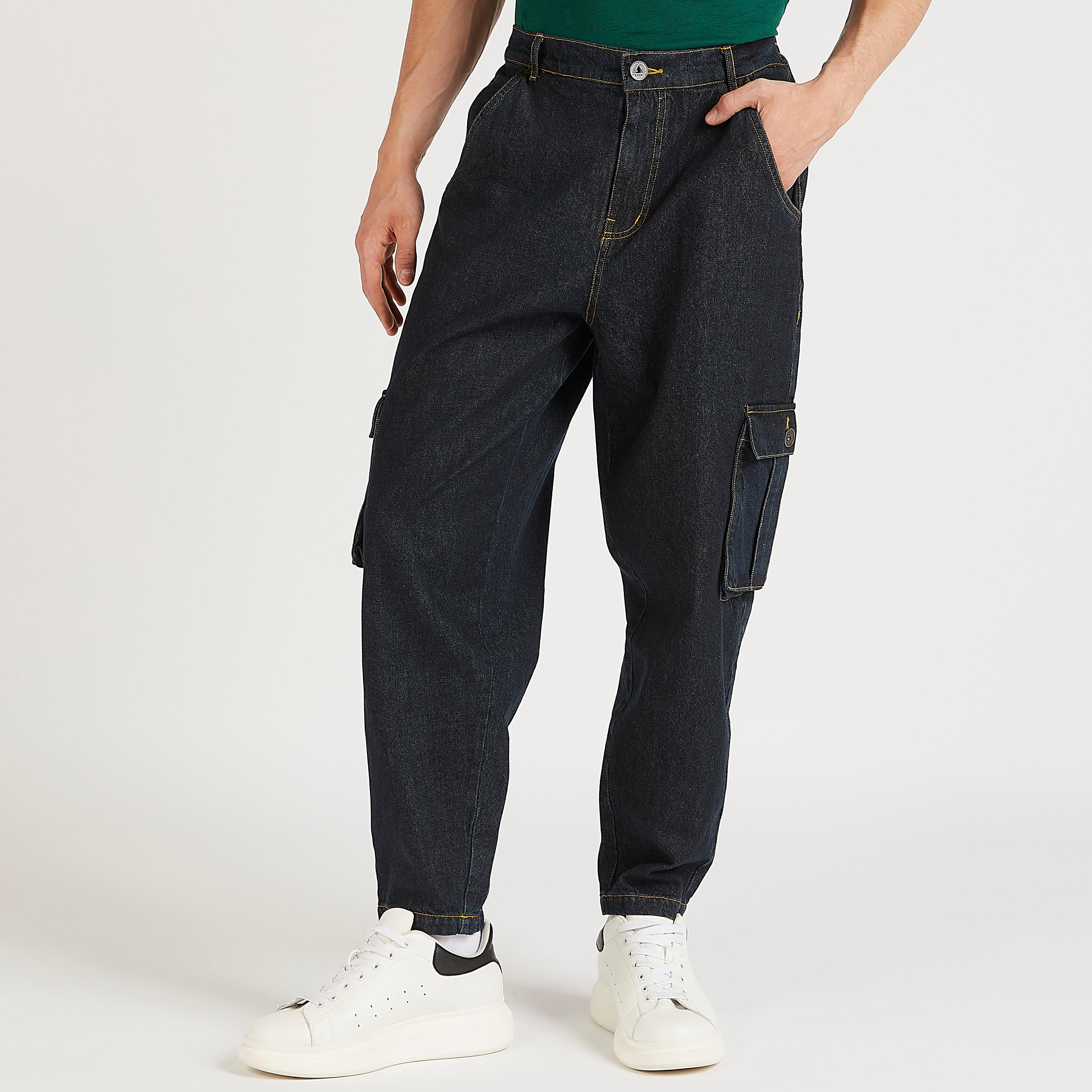 بنطلون جينز دينم بخصر متوسط الارتفاع وجيوب-men-clothing-bottoms-jeans-image-1