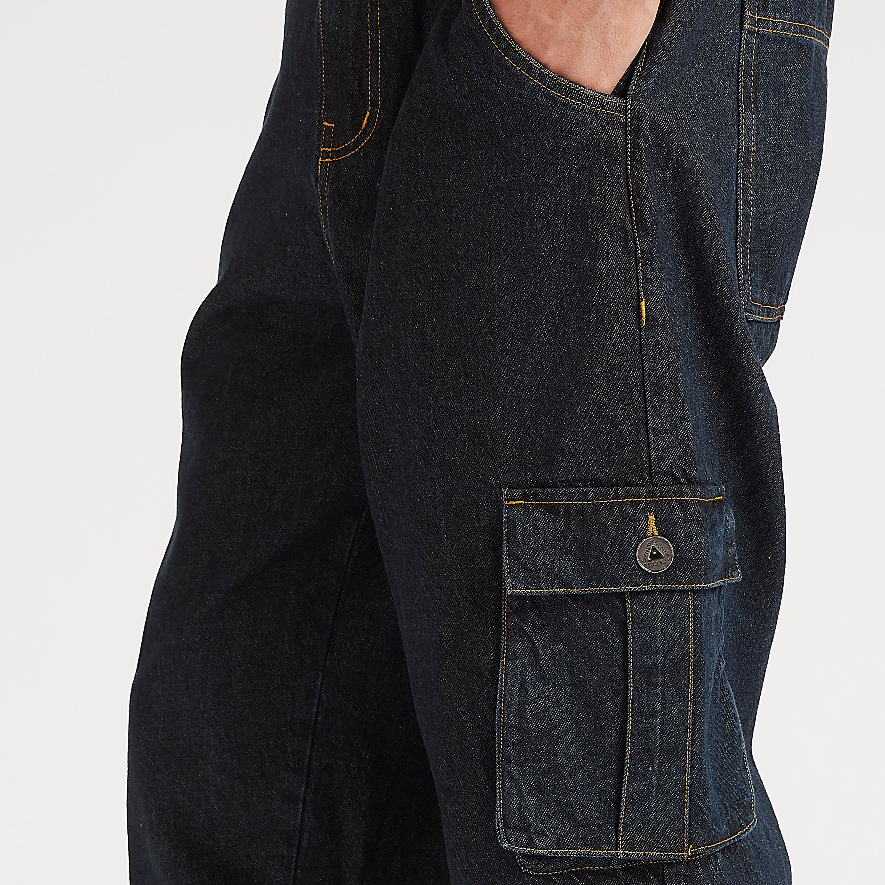 بنطلون جينز دينم بخصر متوسط الارتفاع وجيوب-men-clothing-bottoms-jeans-image-3