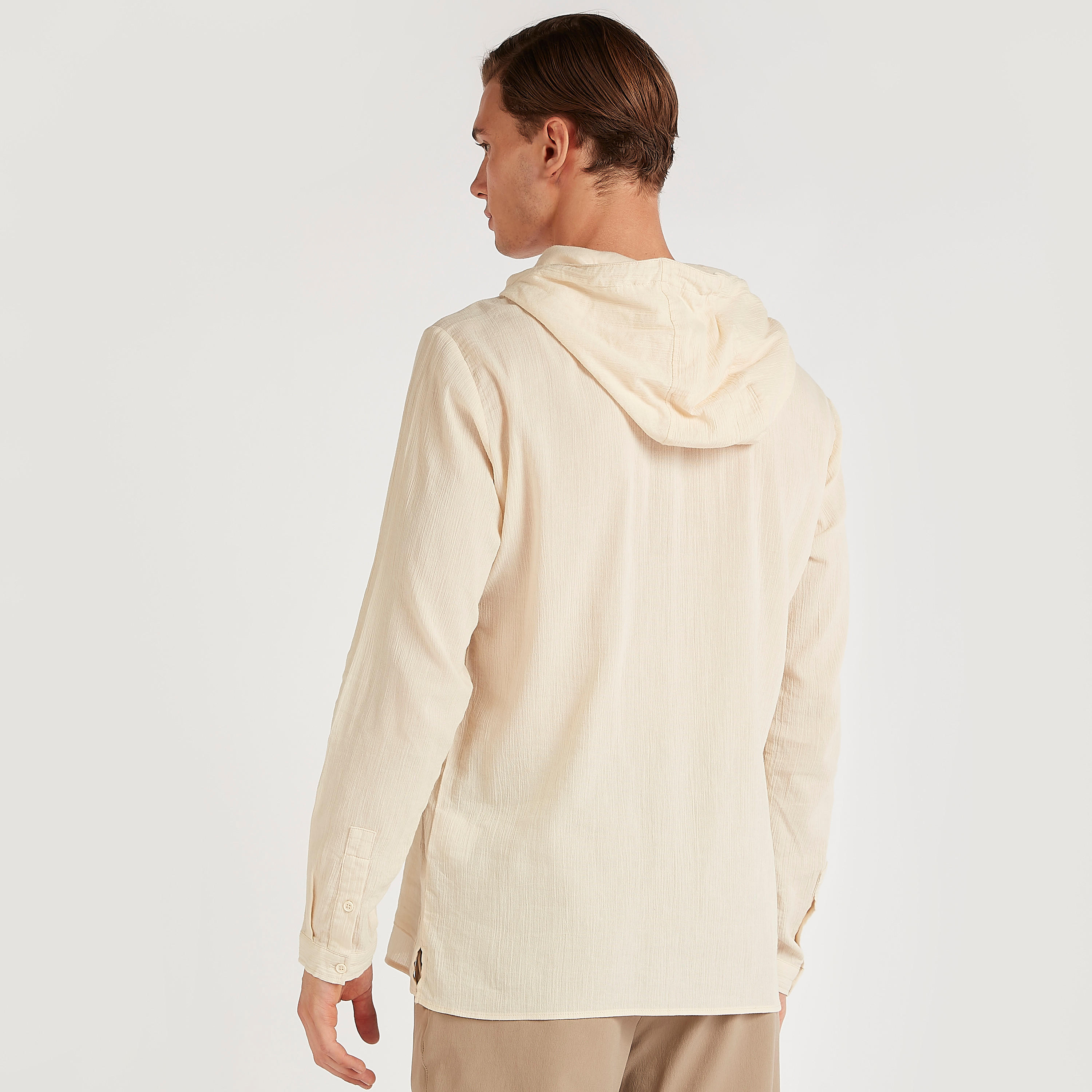 هودي بارز الملمس بأكمام طويلة وطبعات من آيكونيك-men-winterwear-hoodiesandsweatshirts-image-4