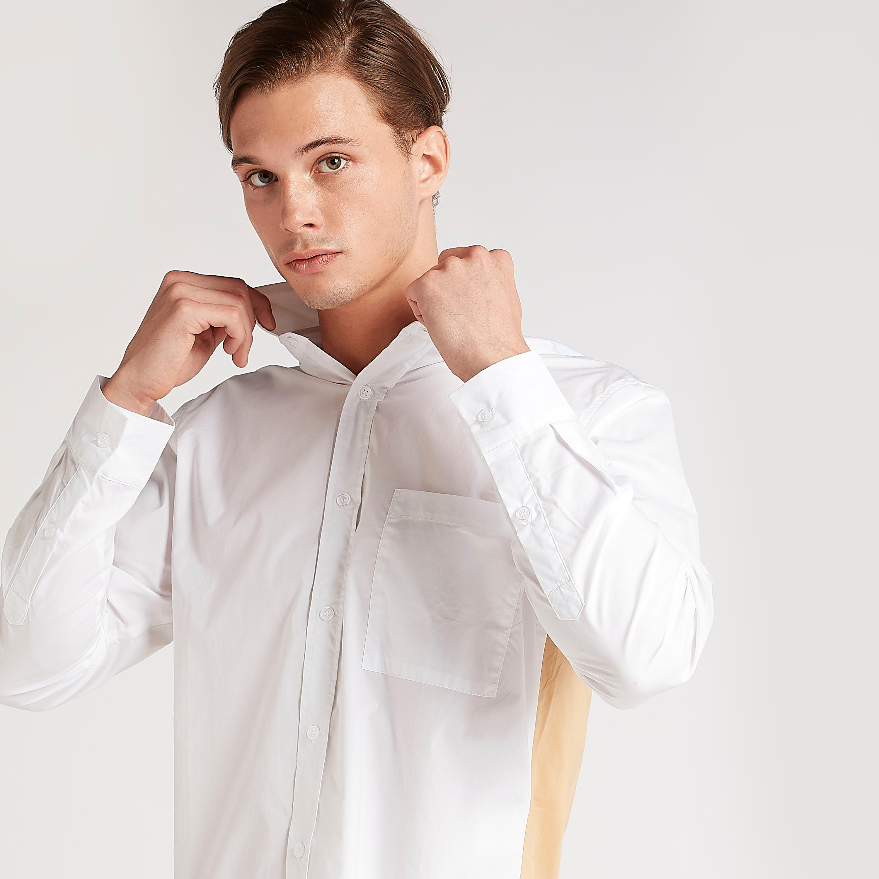 قميص سليم فيت بتصاميم مغايرة وأكمام طويلة من آيكونيك-men-clothing-shirts-image-6