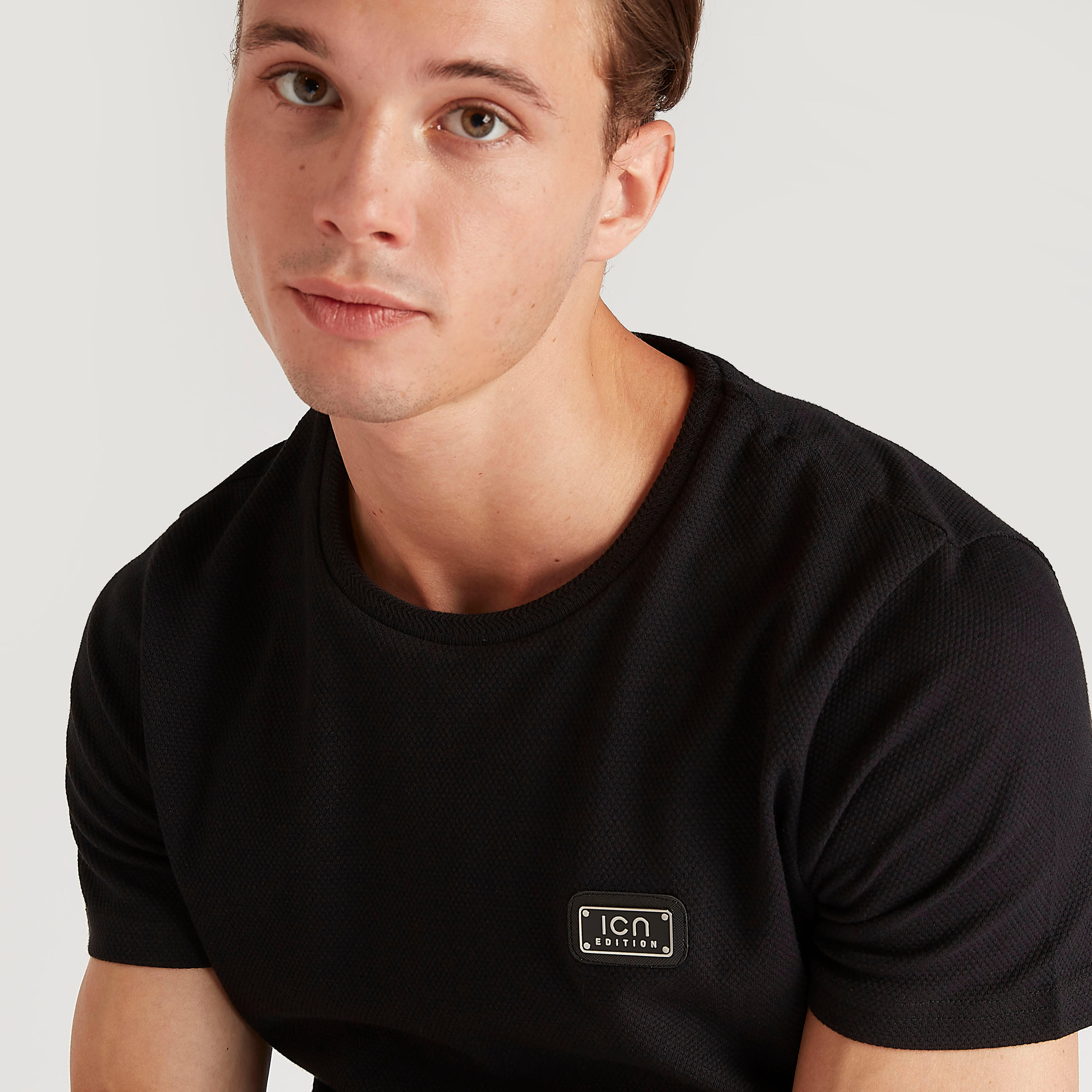 Iconic T-shirt with Applique Detail and Crew Neck-men-clothing-tshirtsandpolos-tshirts-image-1