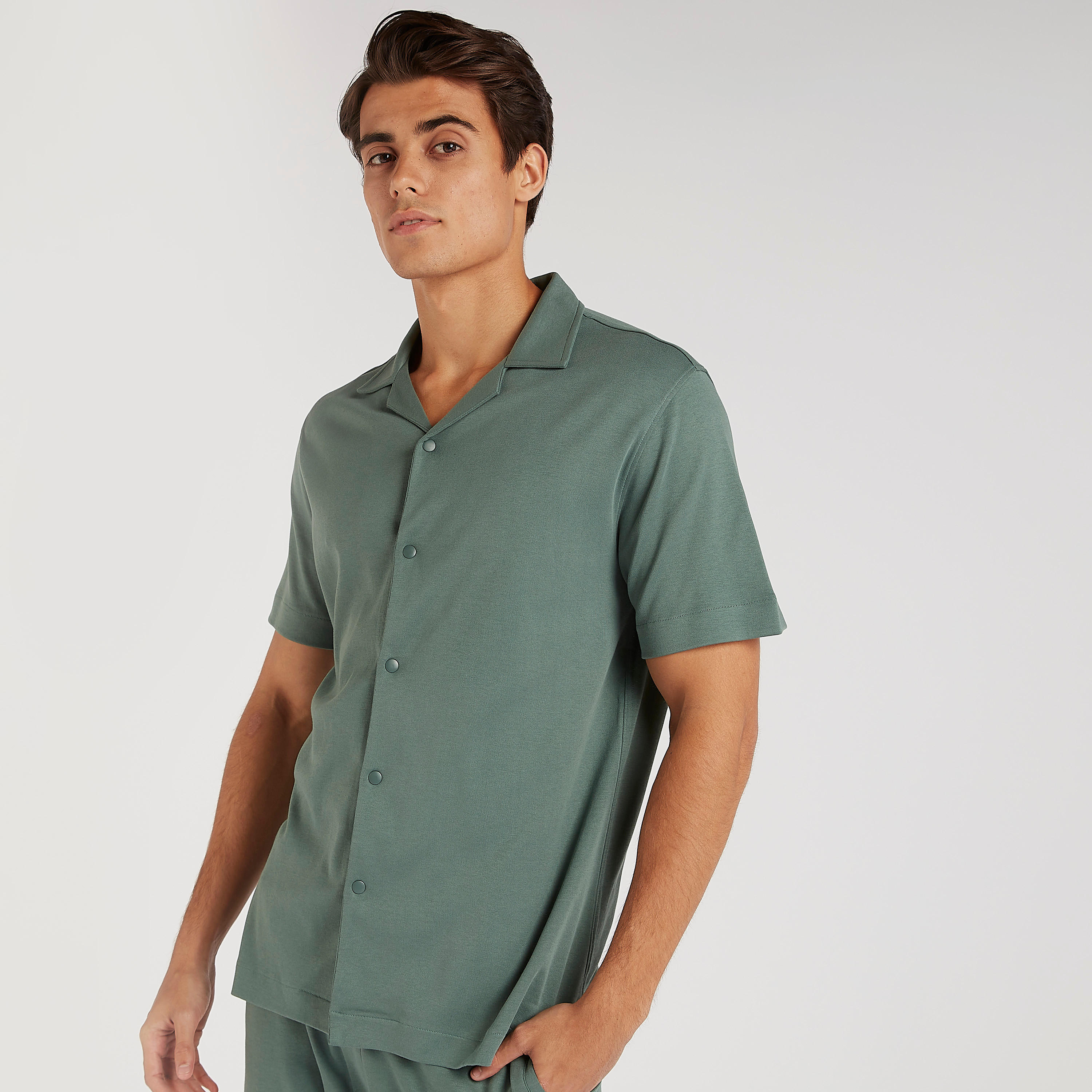 قميص سادة بأكمام قصيرة من آيكونيك-men-clothing-shirts-image-7