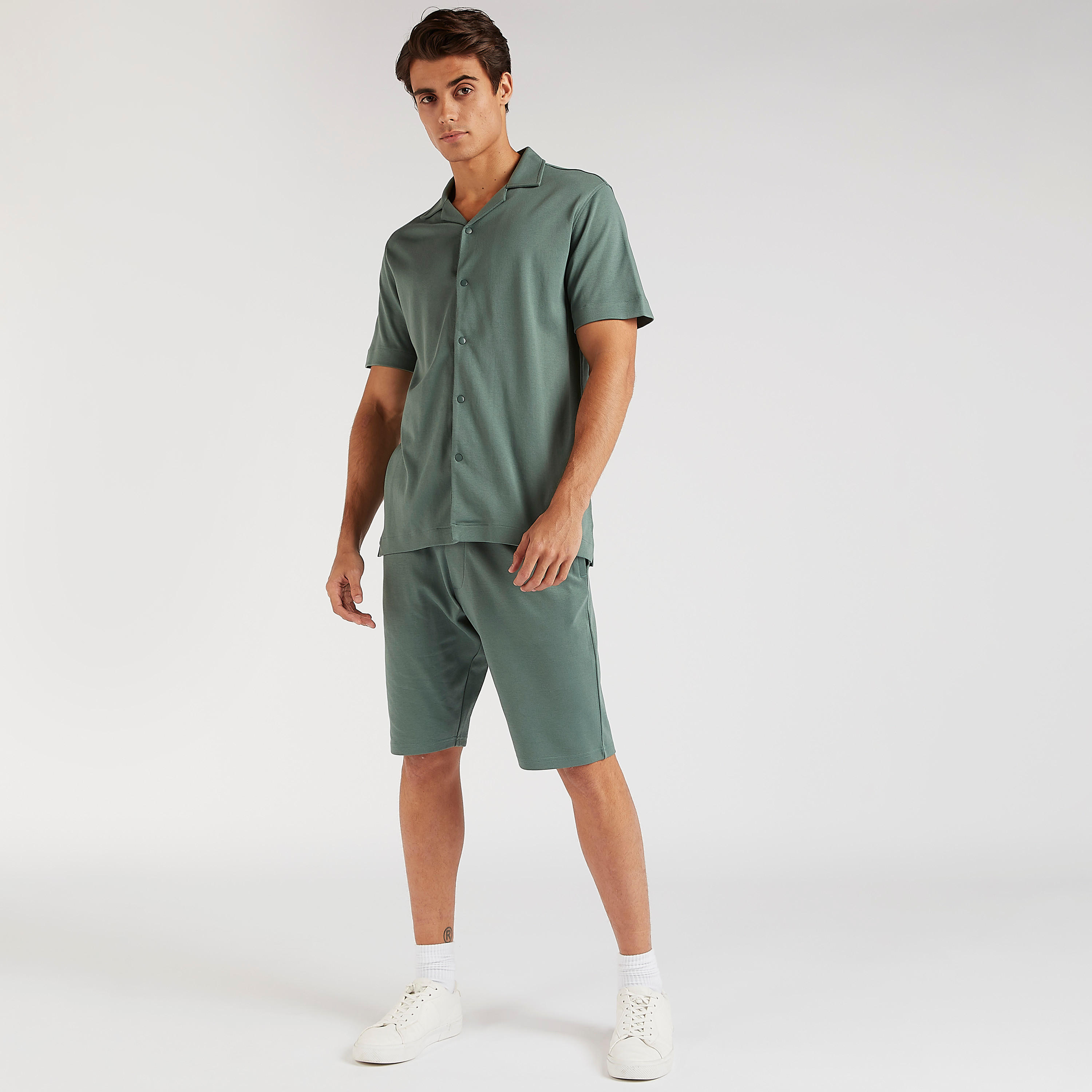 قميص سادة بأكمام قصيرة من آيكونيك-men-clothing-shirts-image-8