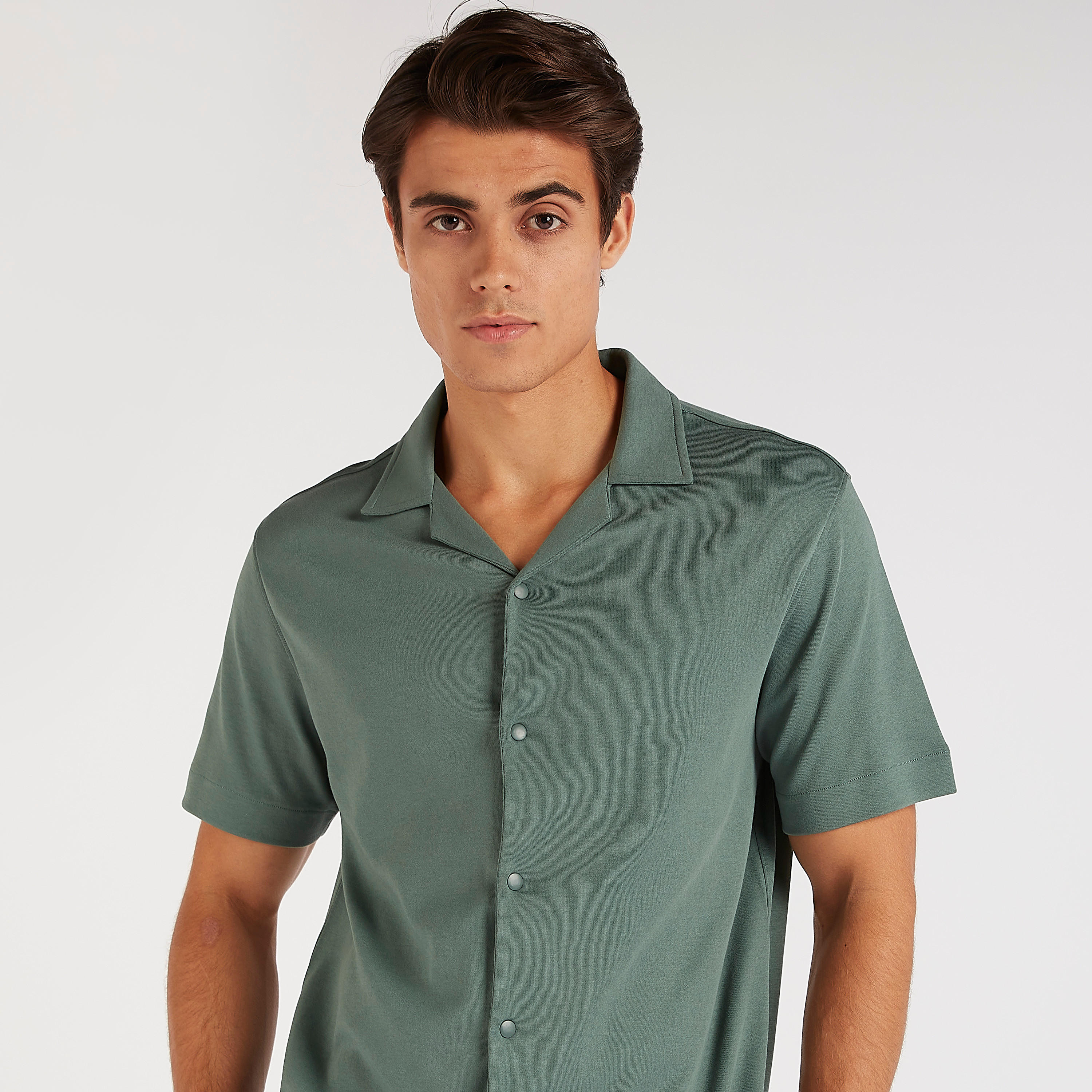 قميص سادة بأكمام قصيرة من آيكونيك-men-clothing-shirts-image-11