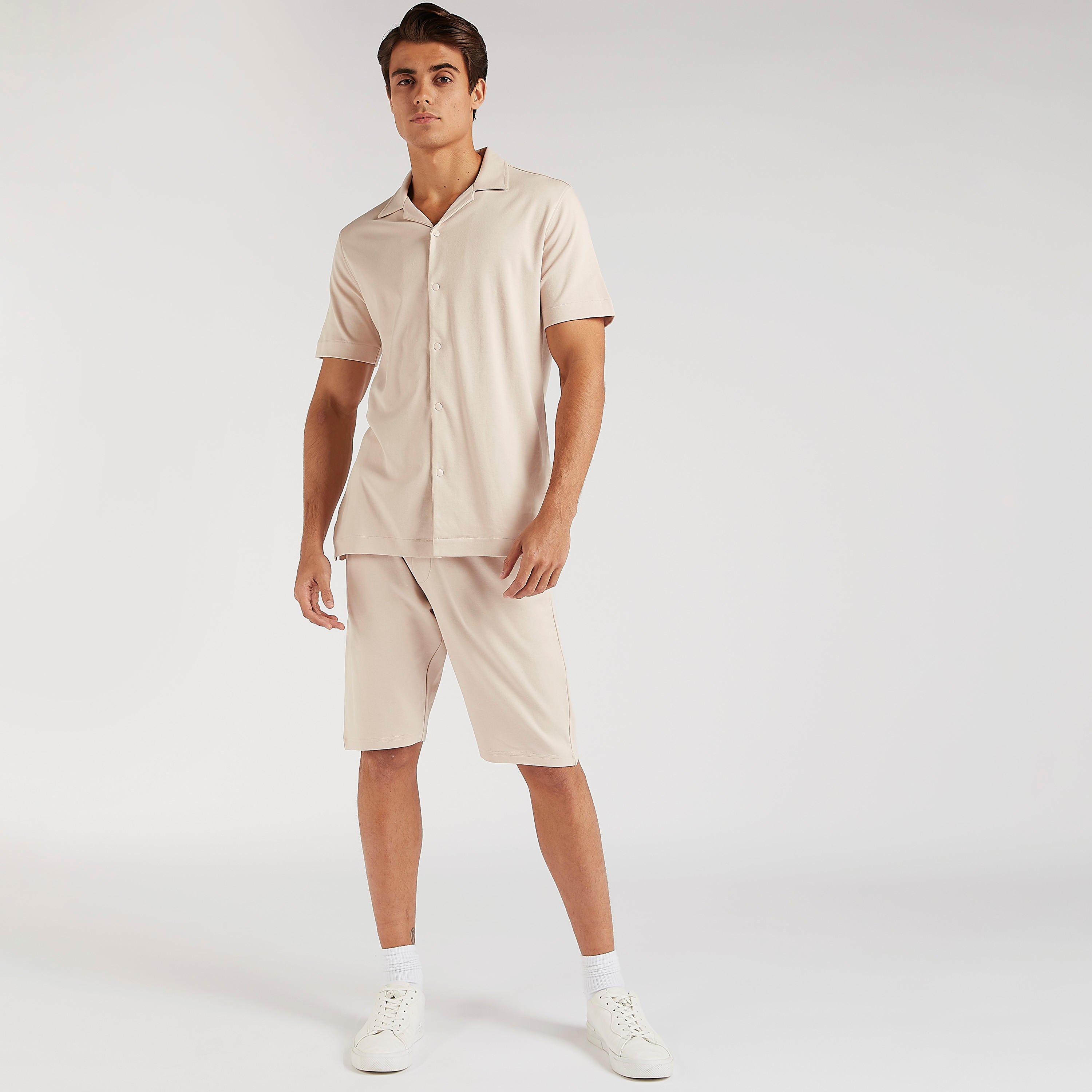 قميص سادة بأكمام قصيرة من آيكونيك-men-clothing-shirts-image-2