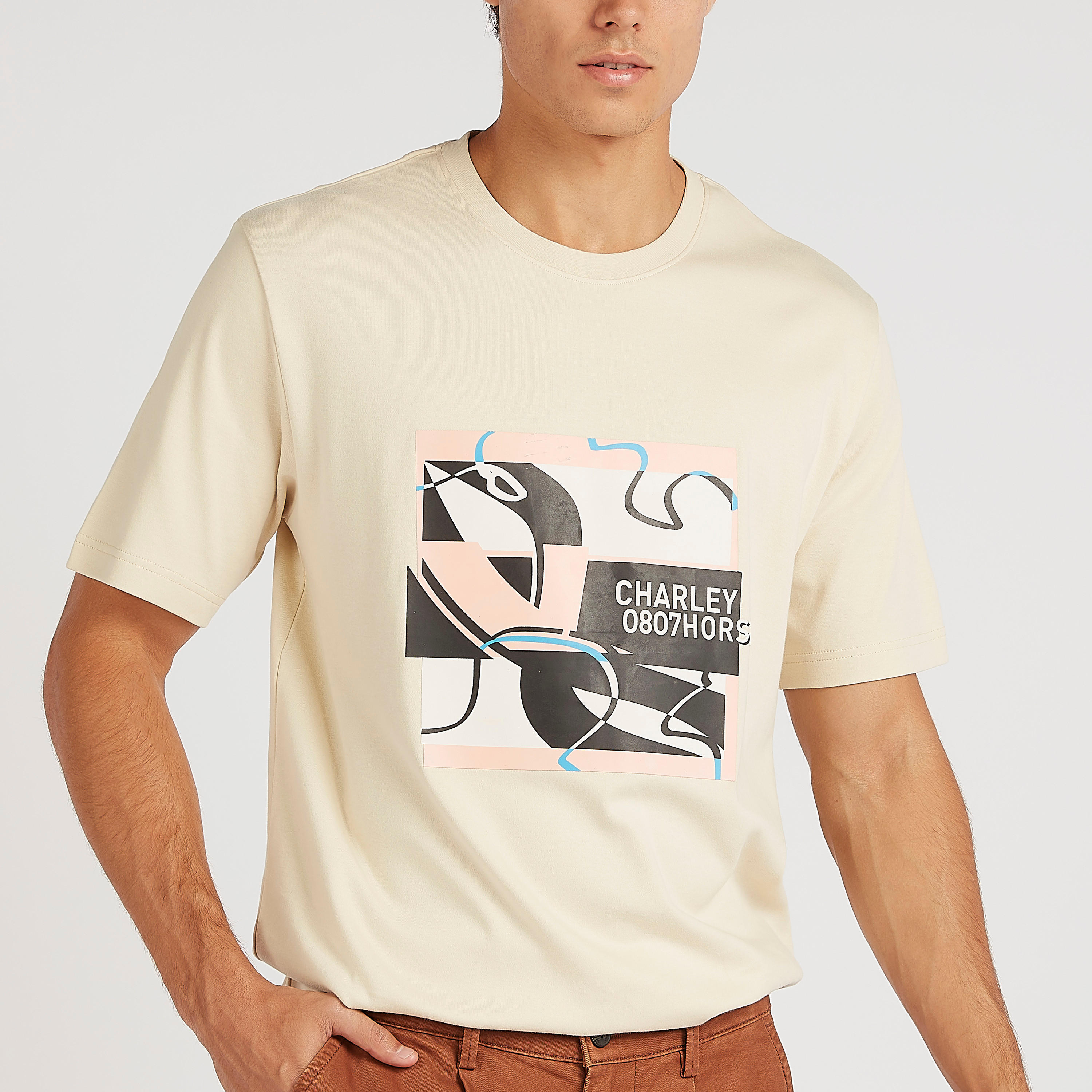 تيشيرت بياقة ضيّقة وأكمام قصيرة وطبعات من بوسيني-men-clothing-tshirtsandpolos-tshirts-image-3