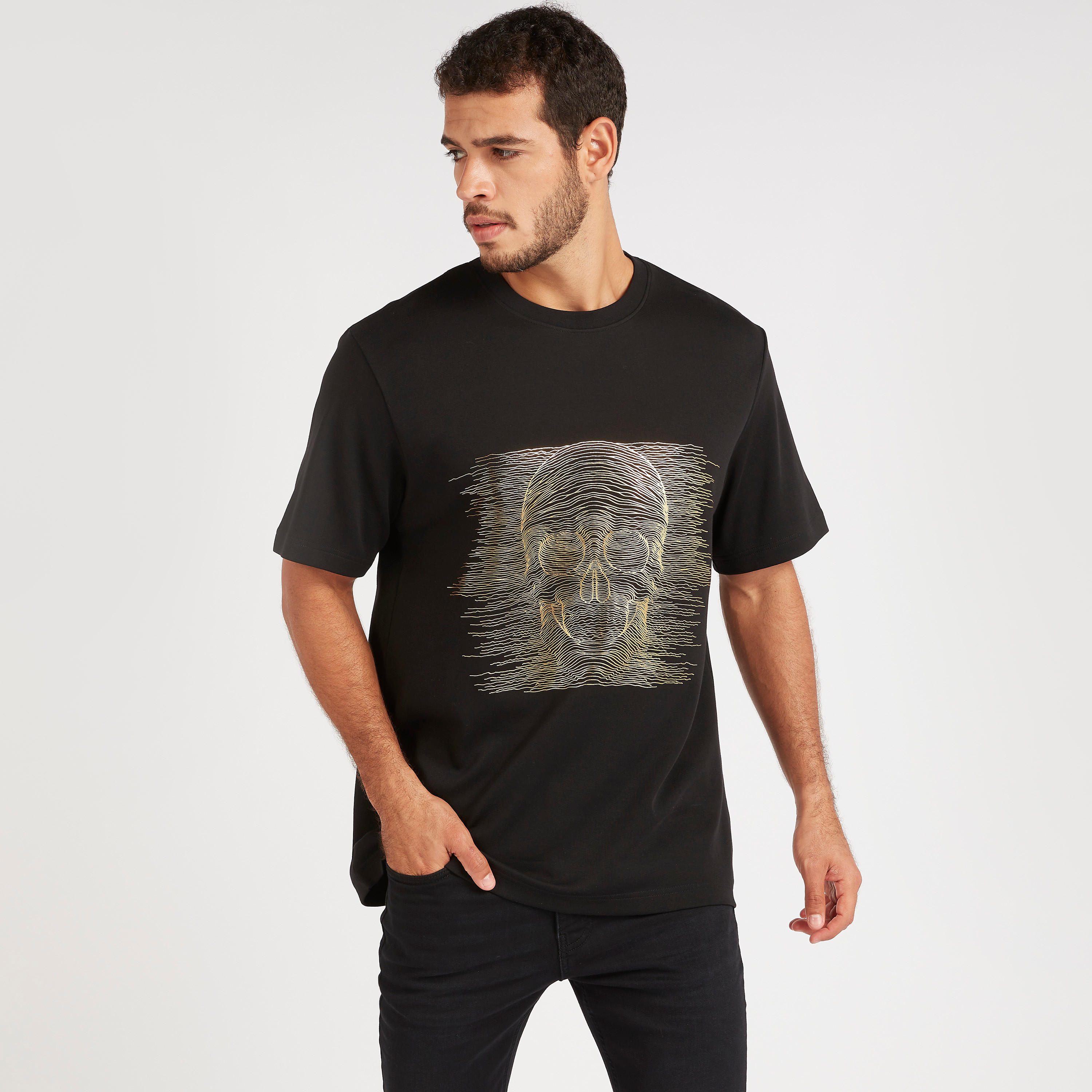 تيشيرت بياقة ضيّقة وأكمام قصيرة وطبعات من آيكونيك-men-clothing-tshirtsandpolos-tshirts-image-5