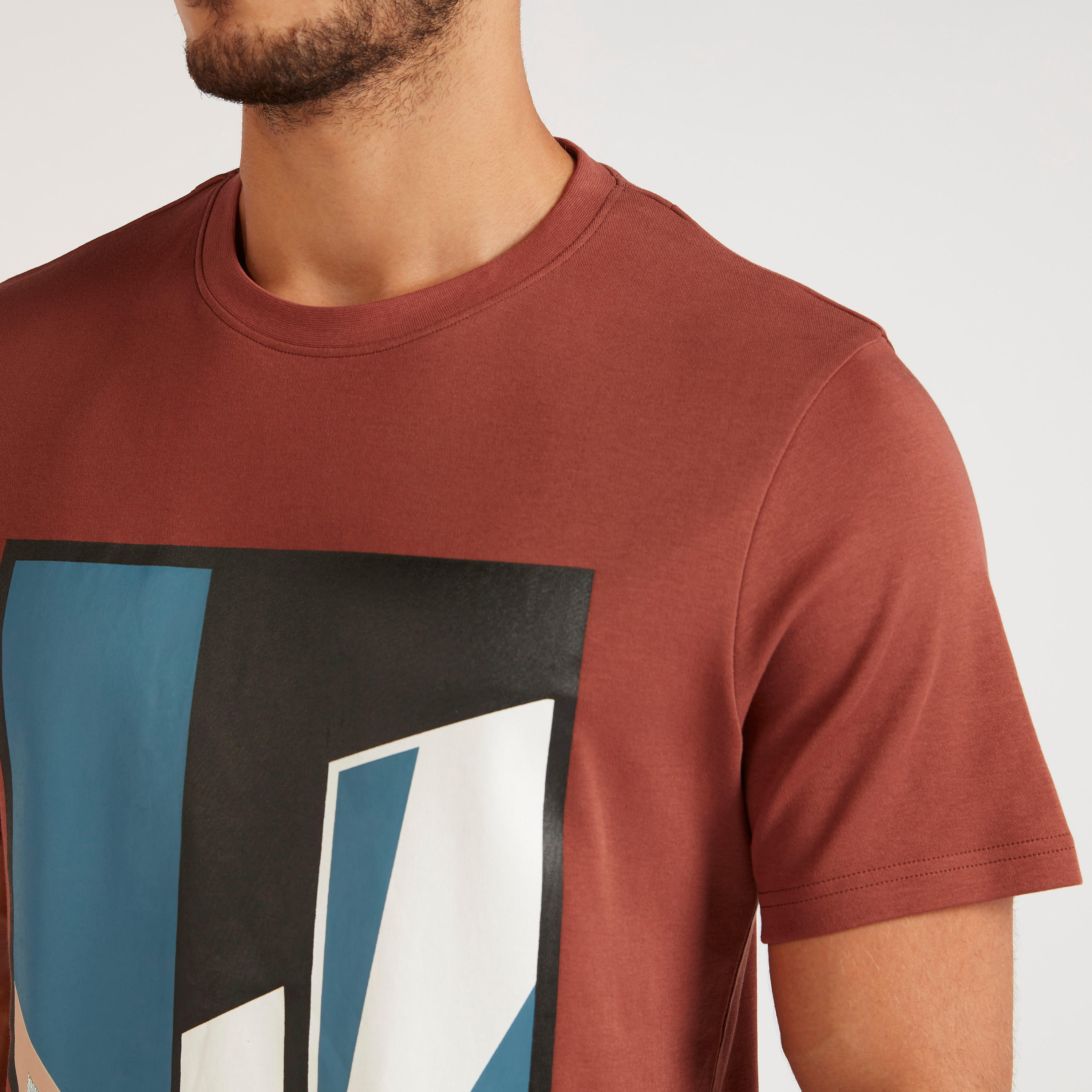 تيشيرت بياقة ضيّقة وأكمام قصيرة وطبعات من آيكونيك-men-clothing-tshirtsandpolos-tshirts-image-3