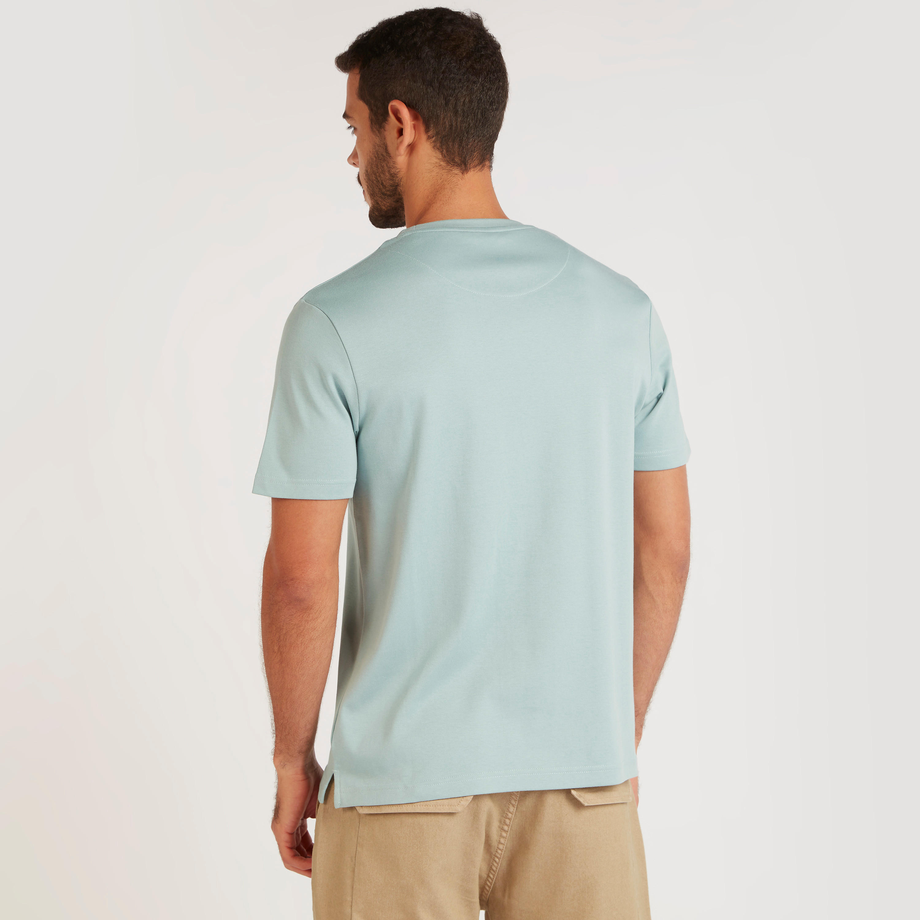تيشيرت بياقة ضيّقة وأكمام قصيرة وطبعات من آيكونيك-men-clothing-tshirtsandpolos-tshirts-image-4