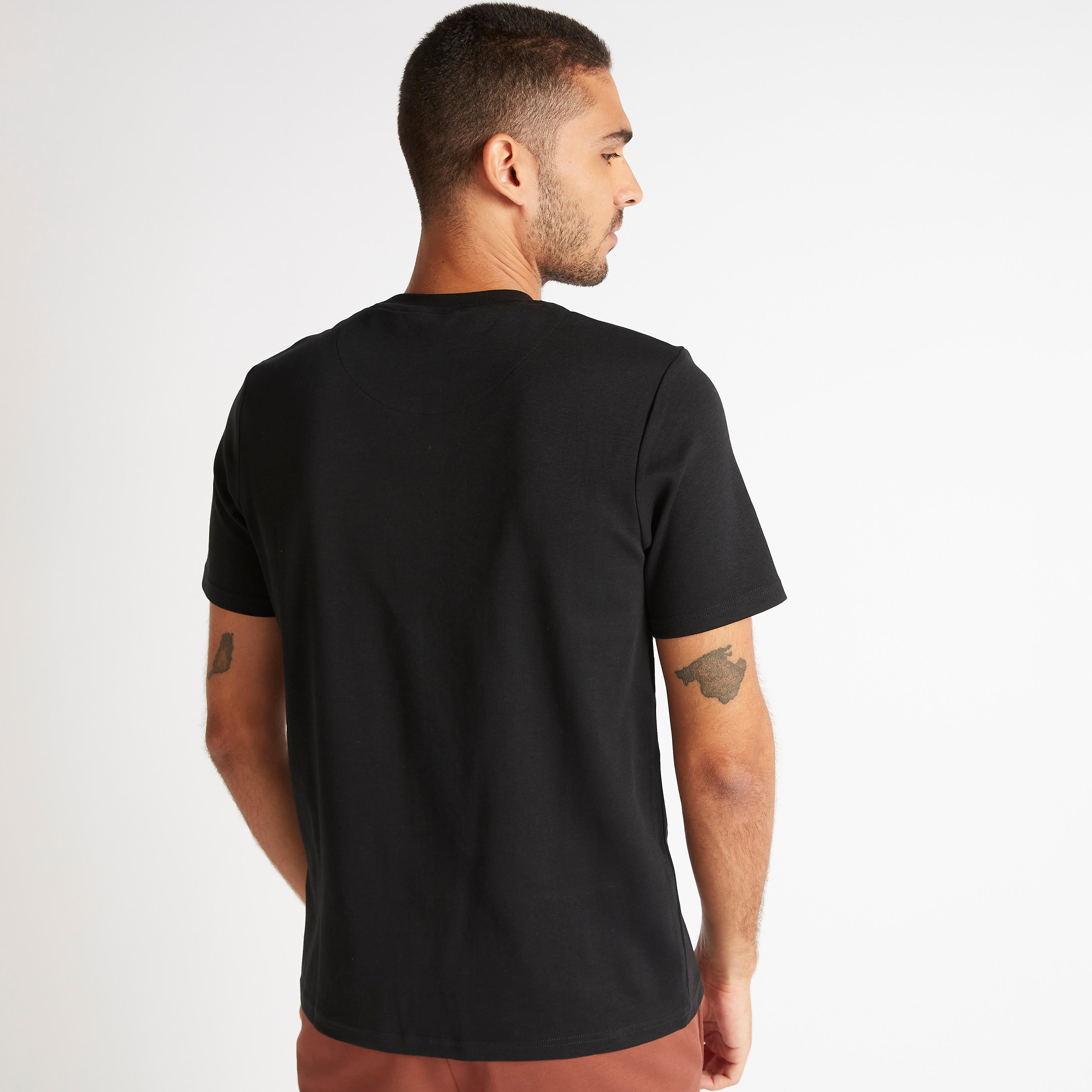 تيشيرت بقصّة سليم وياقة ضيقة وأكمام قصيرة وطبعات-men-clothing-tshirtsandpolos-tshirts-image-4