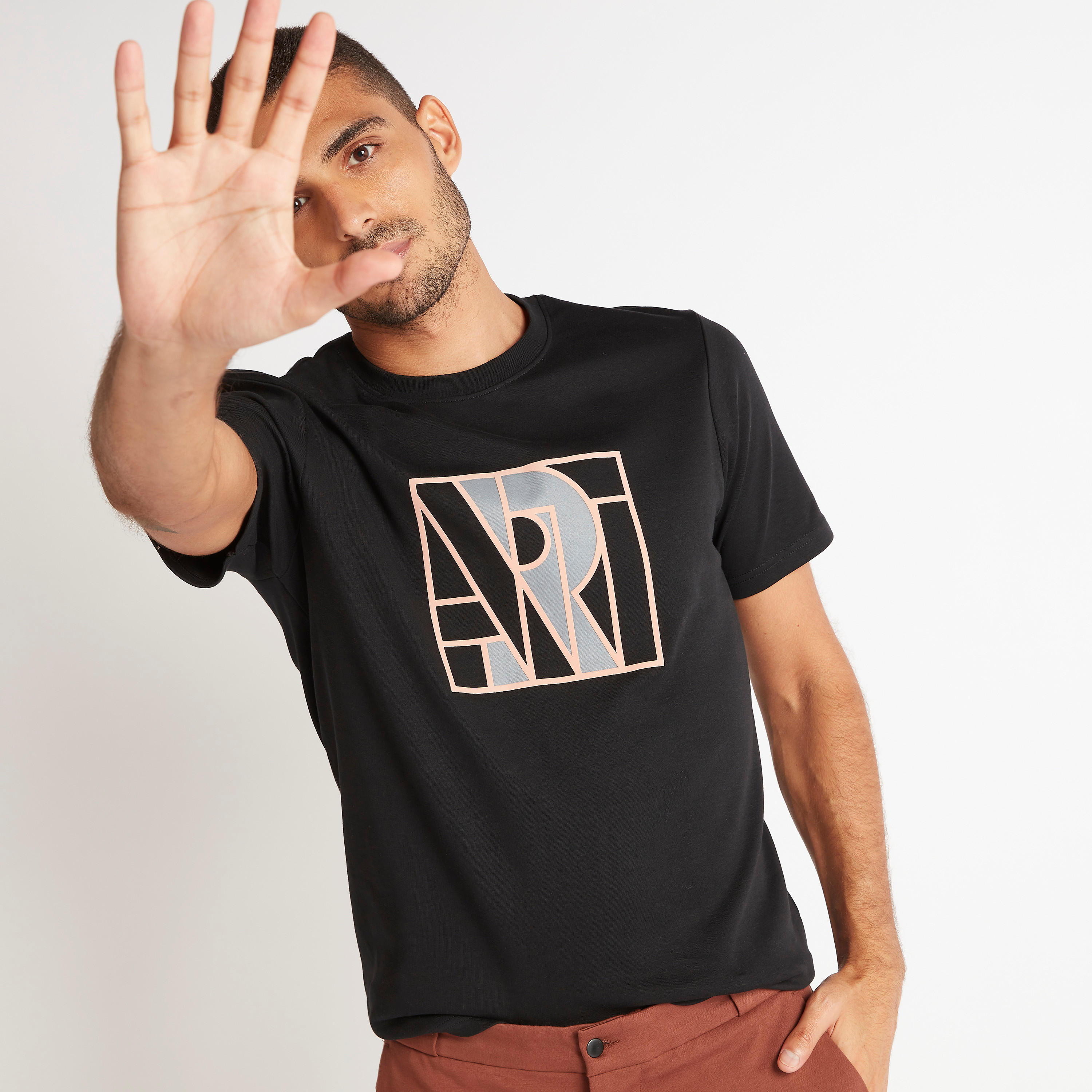 تيشيرت بقصّة سليم وياقة ضيقة وأكمام قصيرة وطبعات-men-clothing-tshirtsandpolos-tshirts-image-5