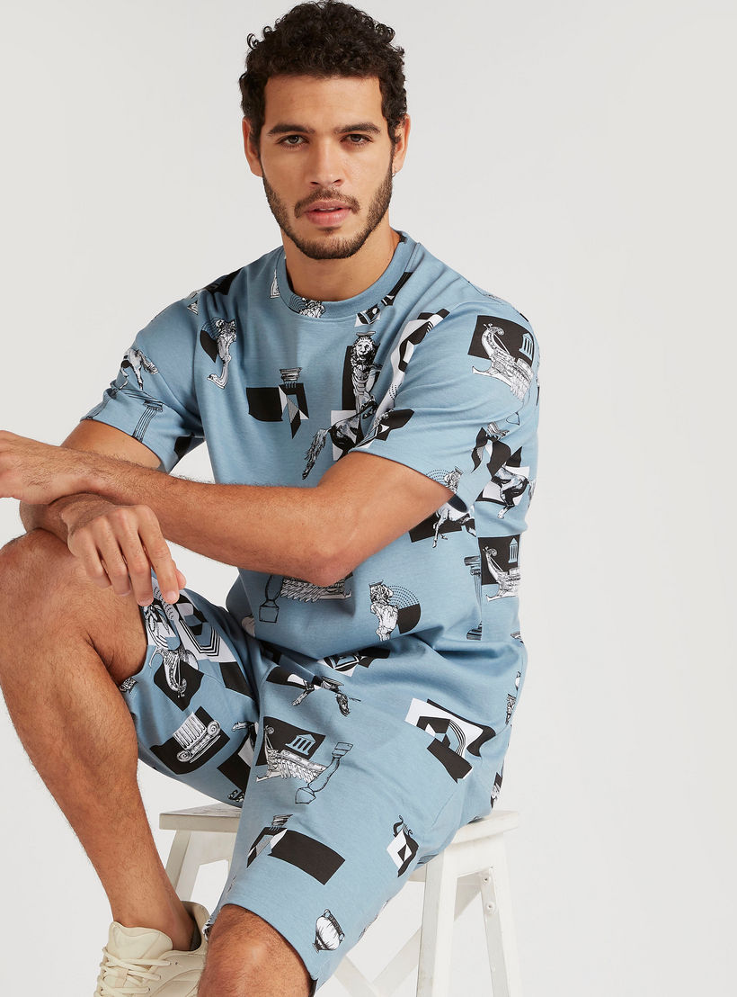 Iconic Printed Slim Fit Shorts with Drawstring Closure-men-clothing-bottoms-shorts-image-3
