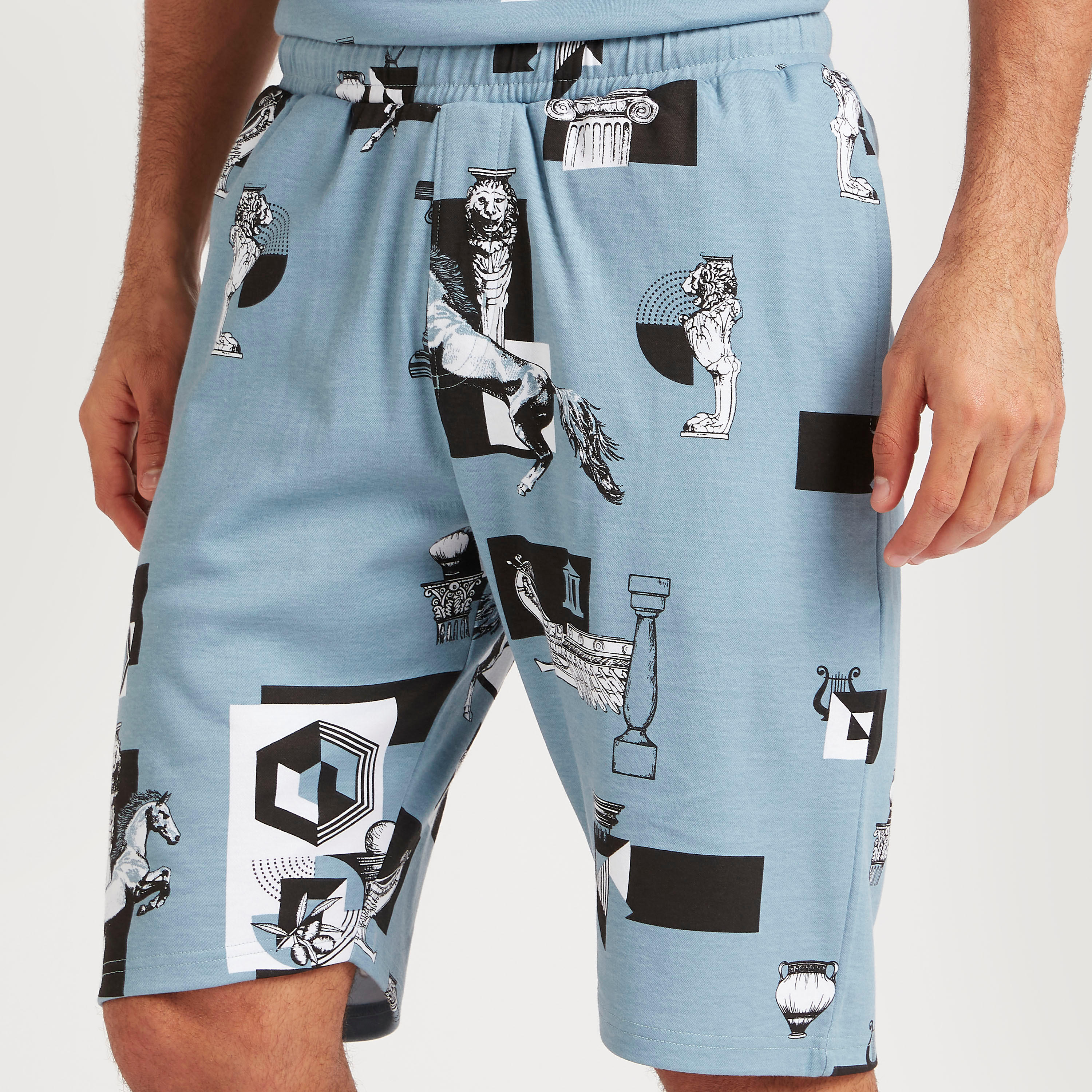 Iconic Printed Slim Fit Shorts with Drawstring Closure-men-clothing-bottoms-shorts-image-4
