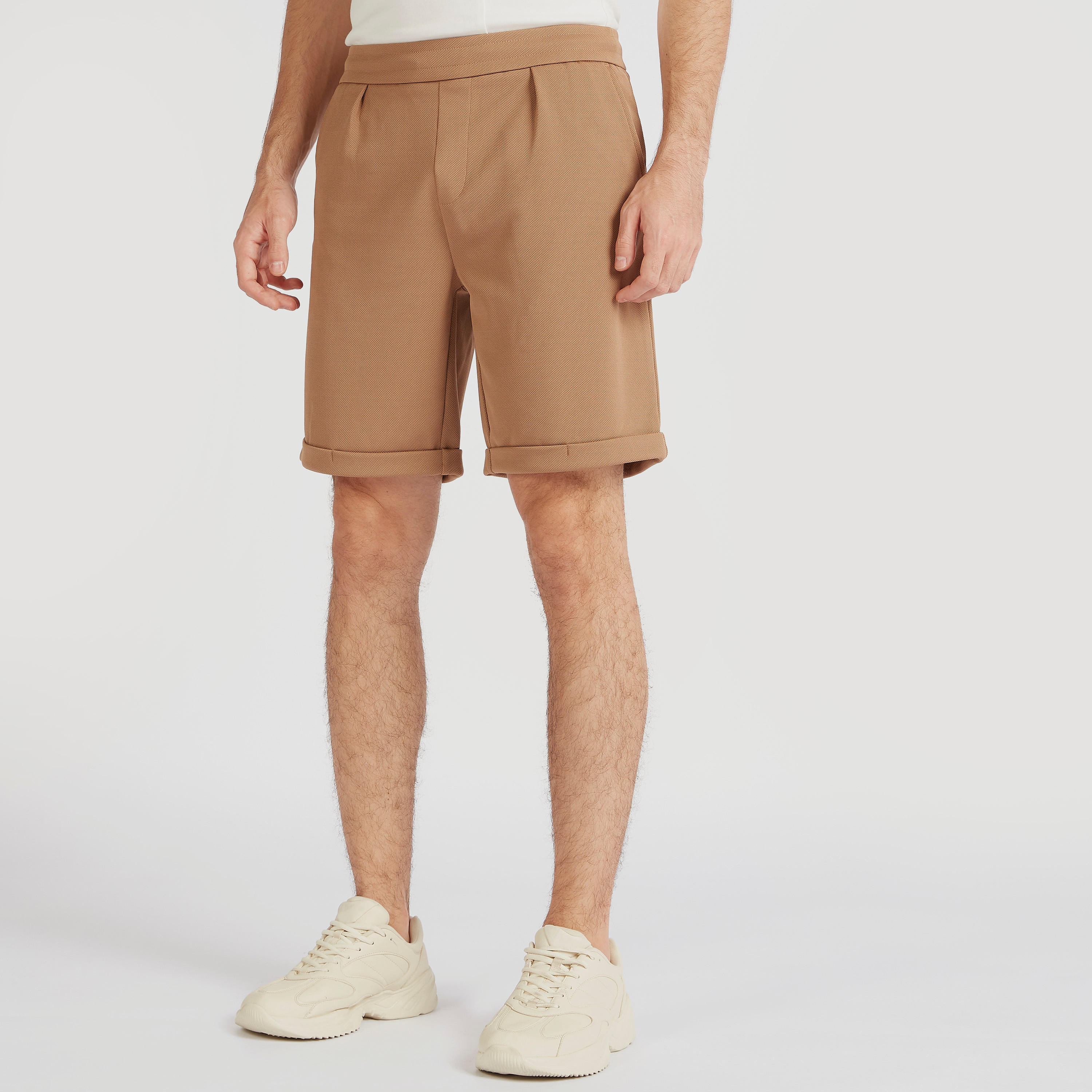 شورت بارز الملمس بجيوب وأطراف ملفوفة من آيكونيك-men-clothing-bottoms-shorts-image-1
