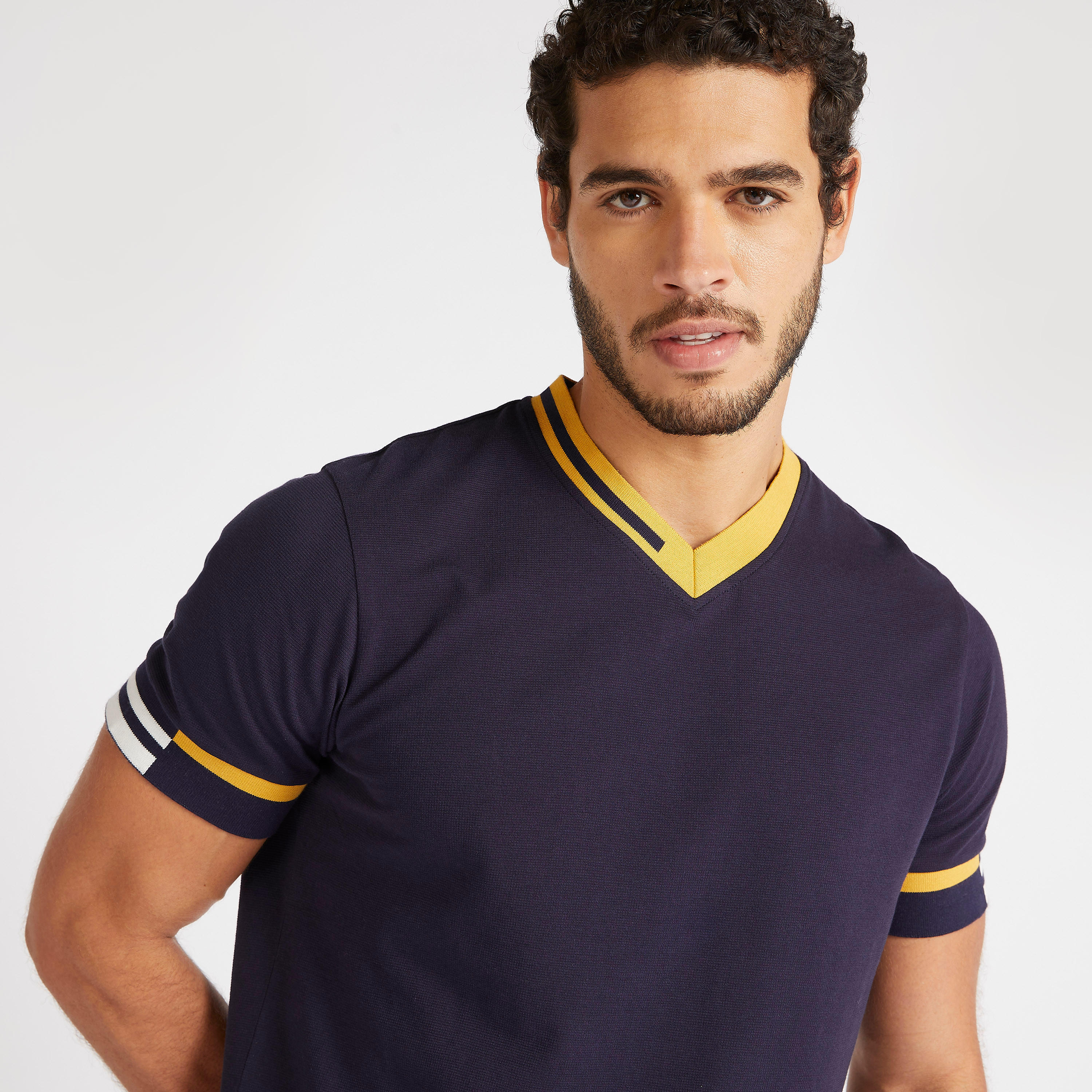 تيشيرت بياقة v وأكمام قصيرة من آيكونيك-men-clothing-tshirtsandpolos-tshirts-image-3