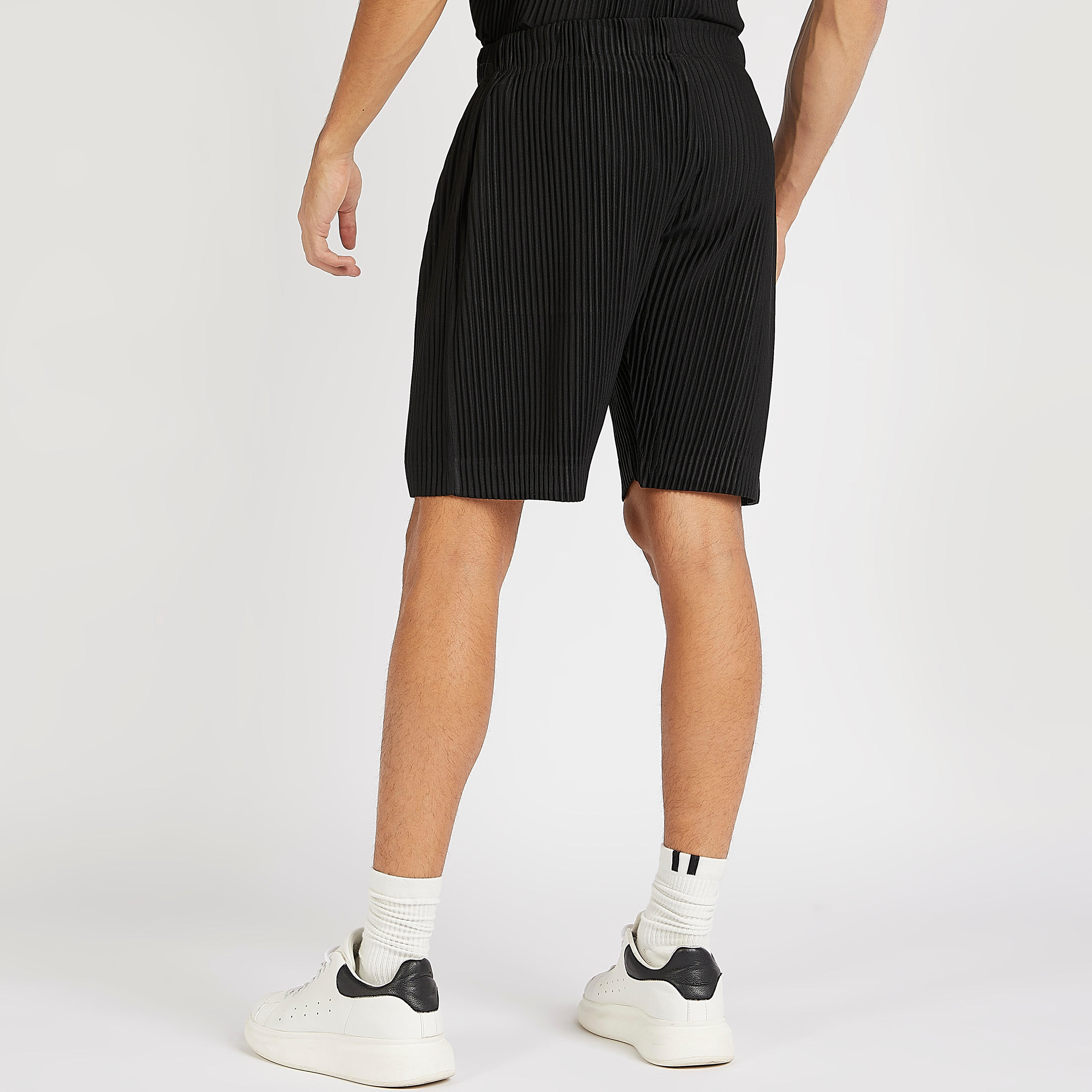 شورت بخصر مرن وجيوب-men-clothing-bottoms-shorts-image-4