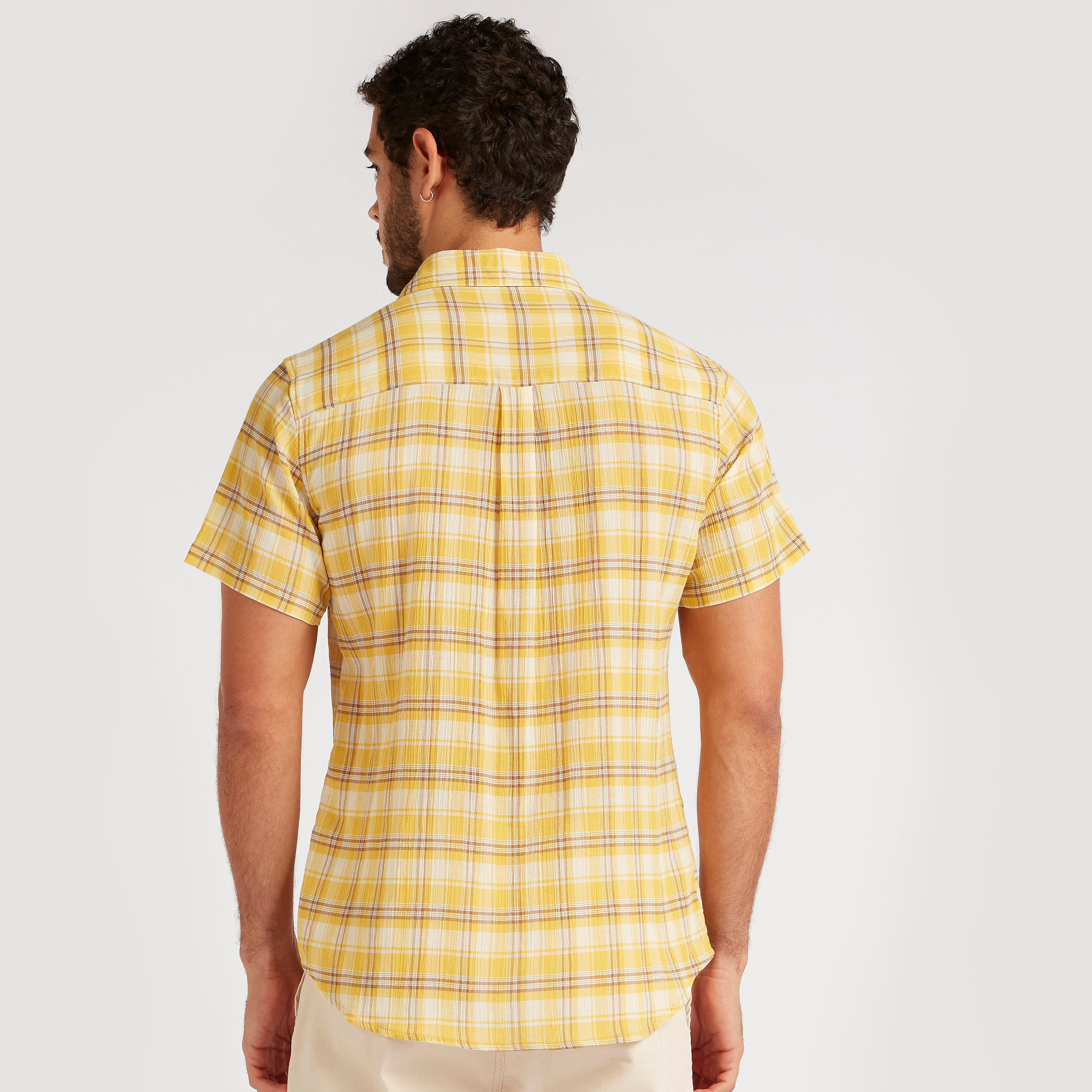 قميص كاروهات بقصة سليم وياقة عاديّة وأكمام قصيرة-men-clothing-shirts-image-7