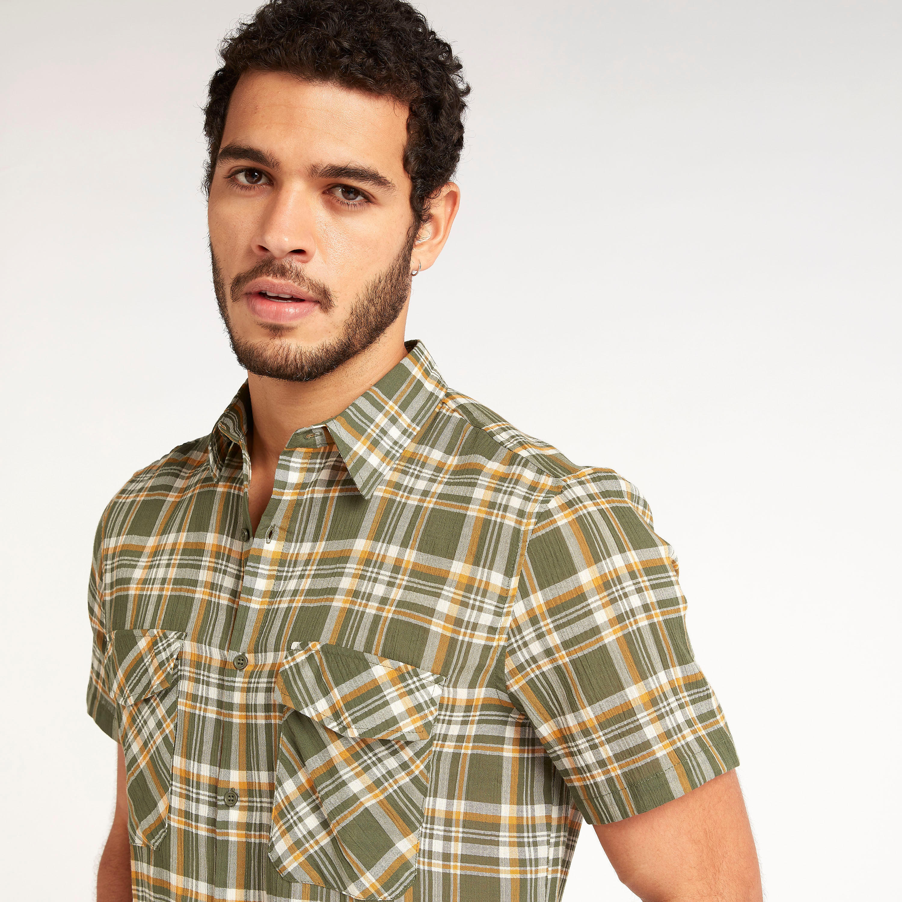 قميص كاروهات بقصة سليم وياقة عاديّة وأكمام قصيرة-men-clothing-shirts-image-3