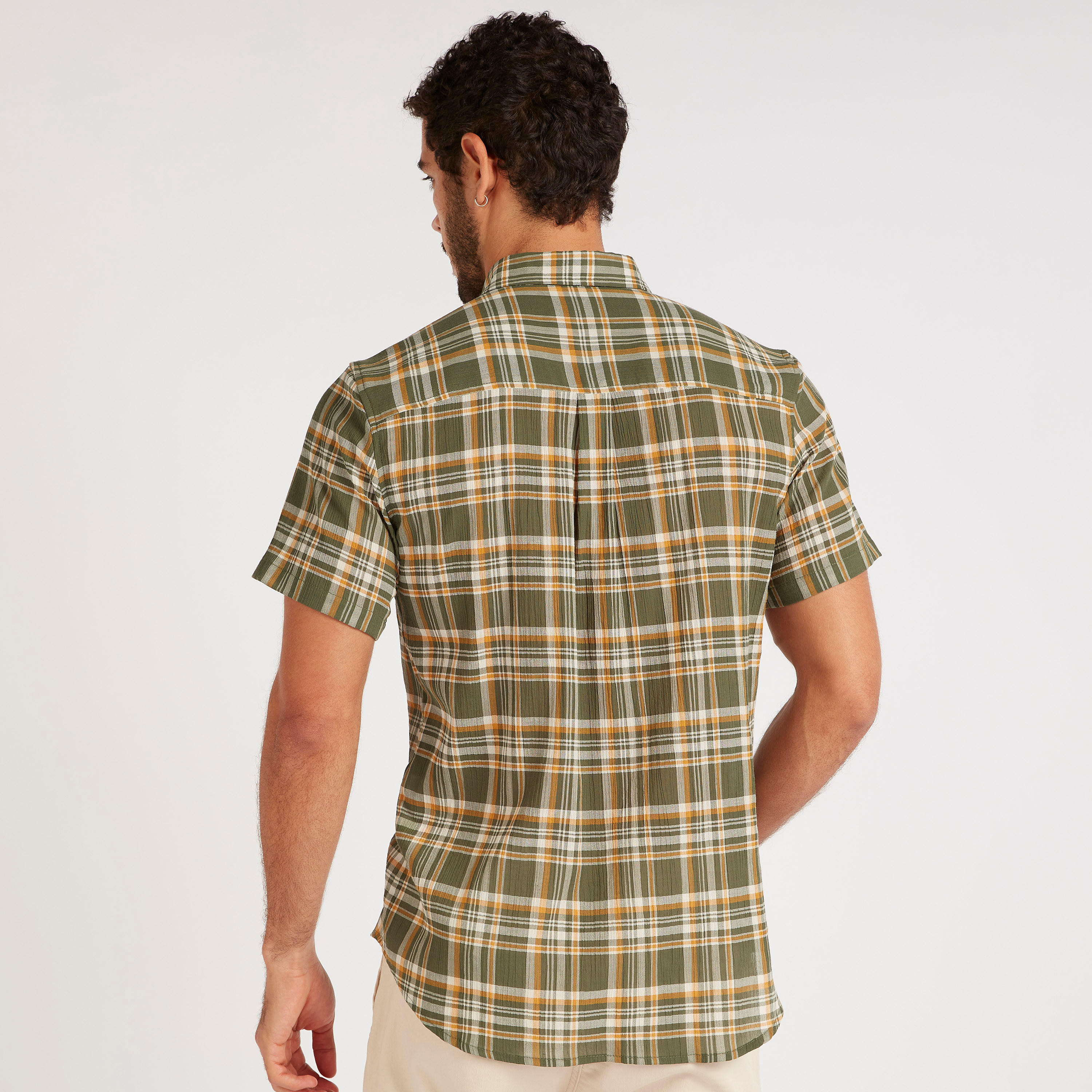 قميص كاروهات بقصة سليم وياقة عاديّة وأكمام قصيرة-men-clothing-shirts-image-2