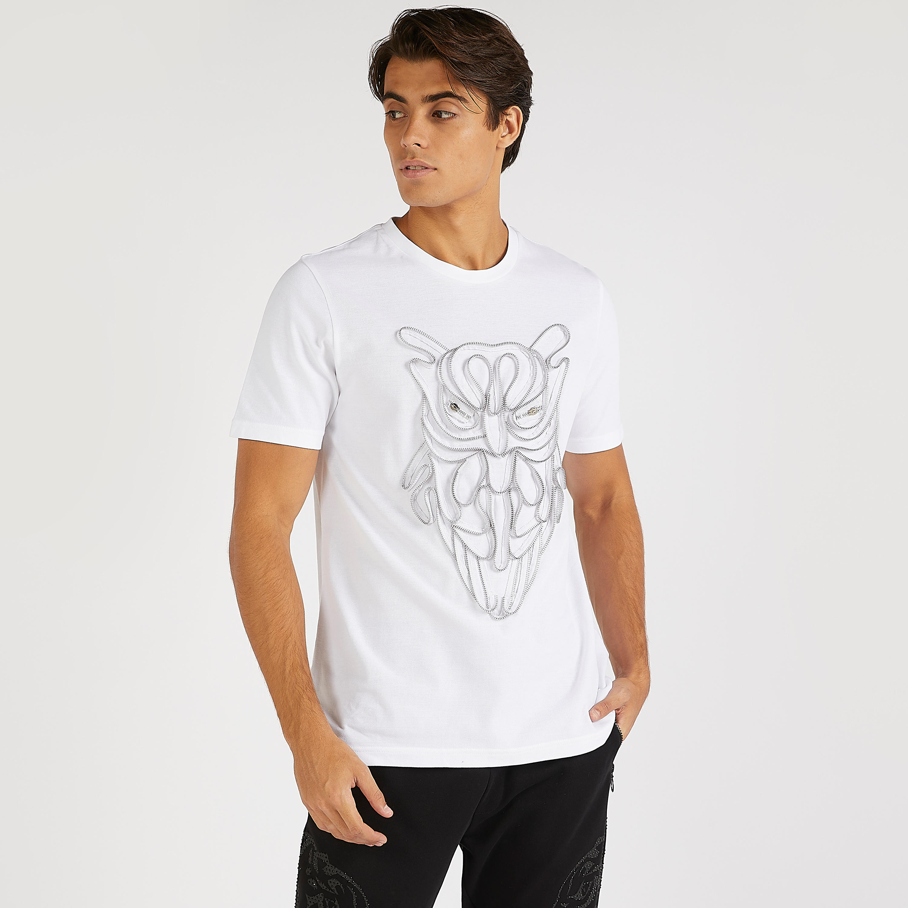 تيشيرت مزيّن بسحّاب وياقة ضيّقة من آيكونيك-men-clothing-tshirtsandpolos-tshirts-image-4