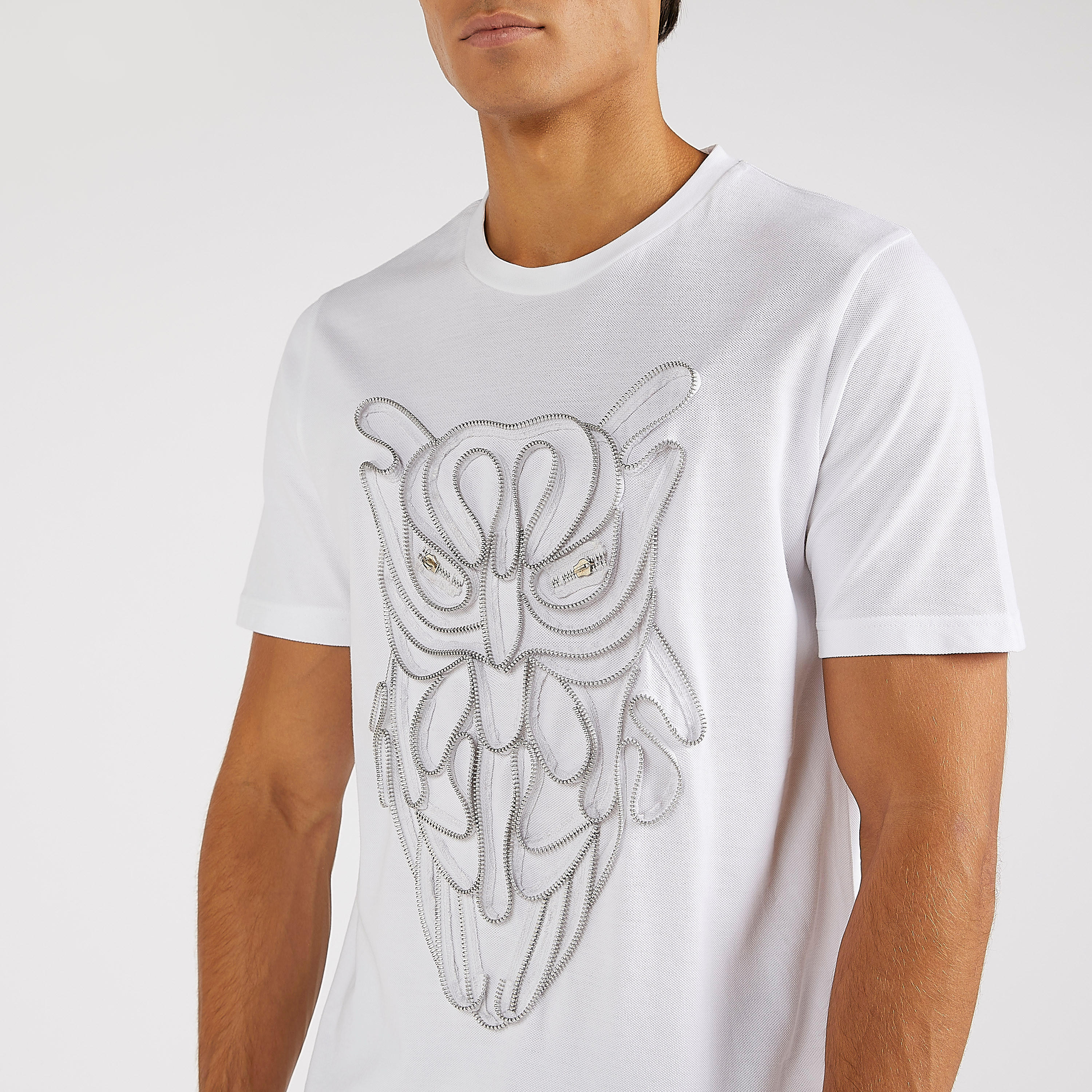 تيشيرت مزيّن بسحّاب وياقة ضيّقة من آيكونيك-men-clothing-tshirtsandpolos-tshirts-image-2