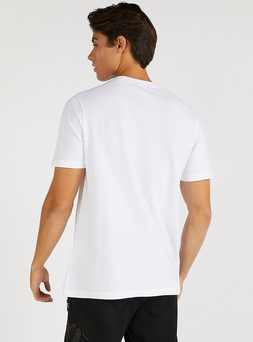 تيشيرت مزيّن بسحّاب وياقة ضيّقة من آيكونيك-men-clothing-tshirtsandpolos-tshirts-image-1