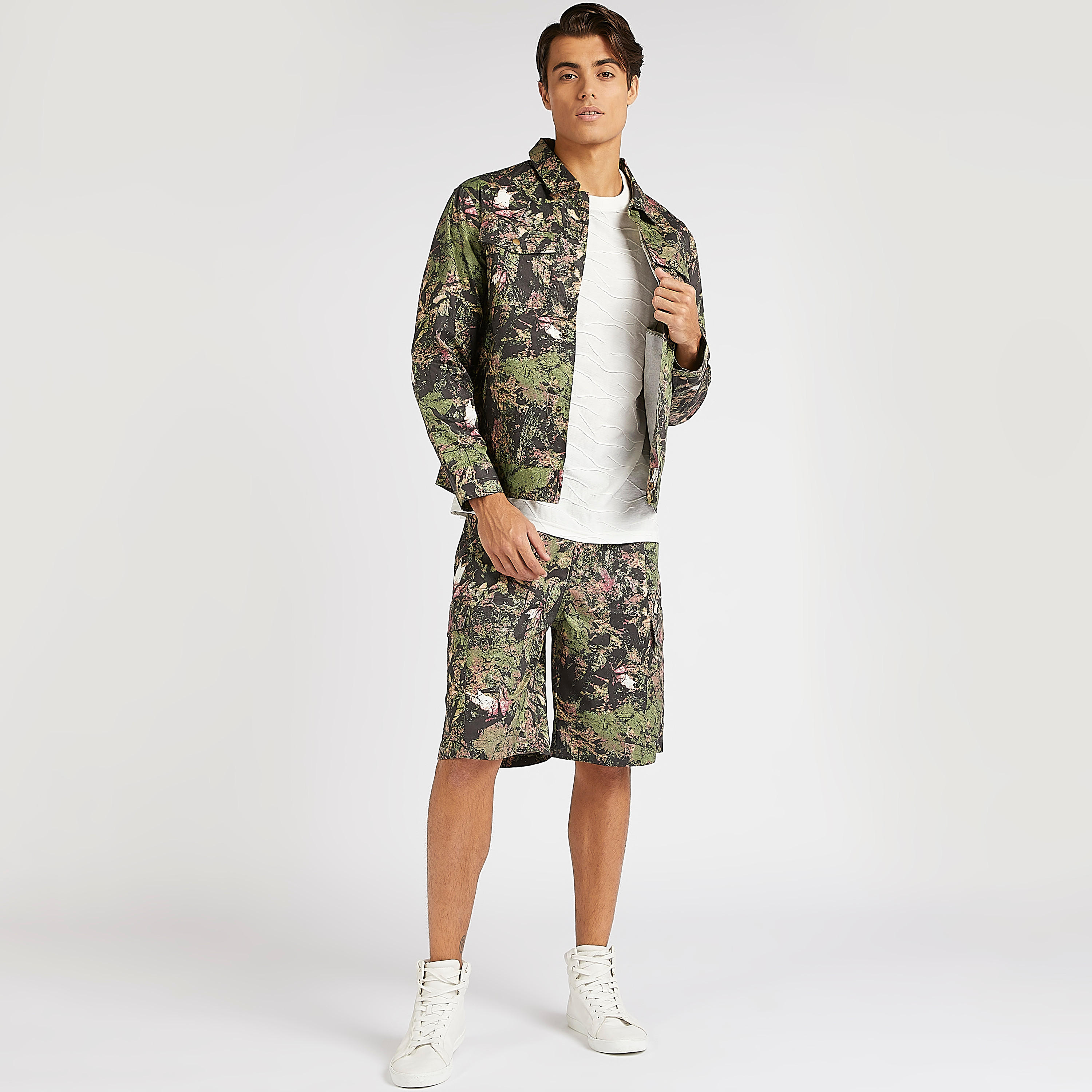 Iconic Printed Lightweight Jacket with Flap Pockets-men-clothing-jacketsandblazers-jackets-image-2