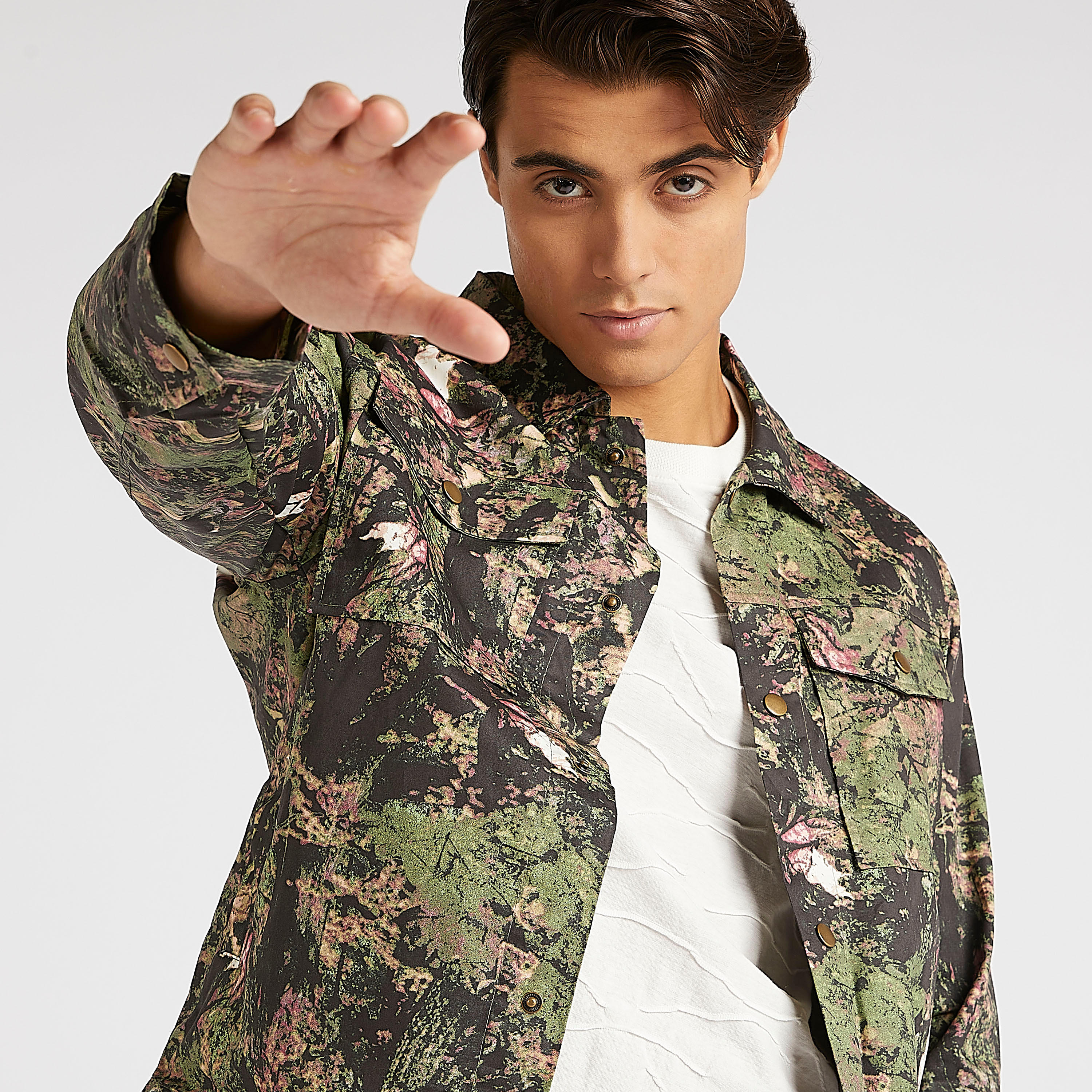 Iconic Printed Lightweight Jacket with Flap Pockets-men-clothing-jacketsandblazers-jackets-image-3