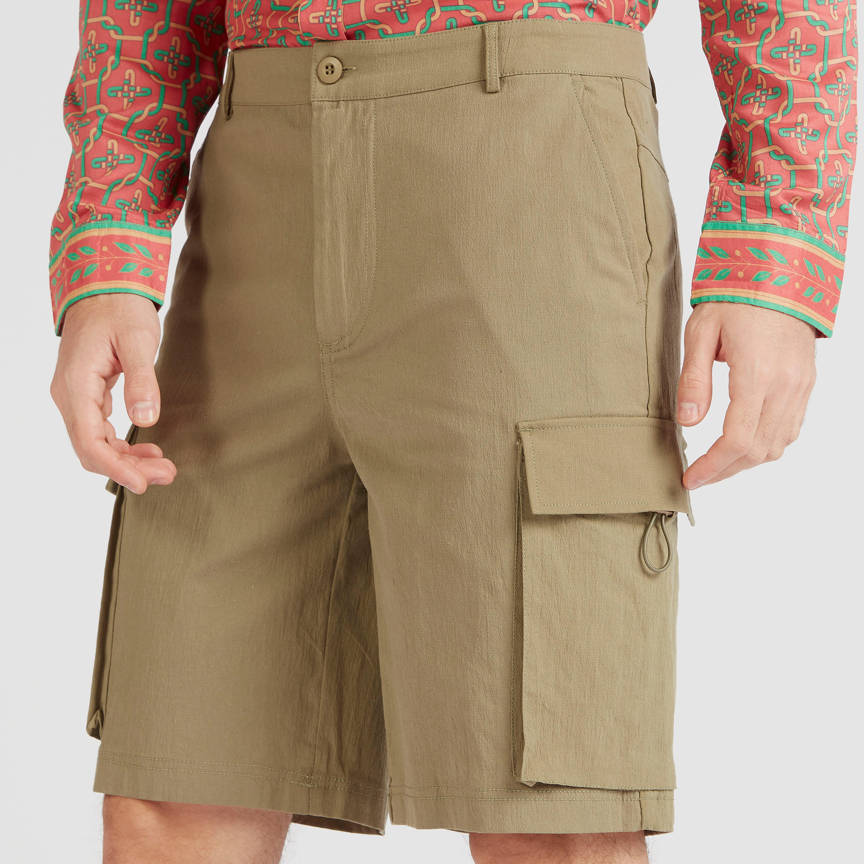 شورت كارجو بارز الملمس بجيوب-men-clothing-bottoms-shorts-image-3