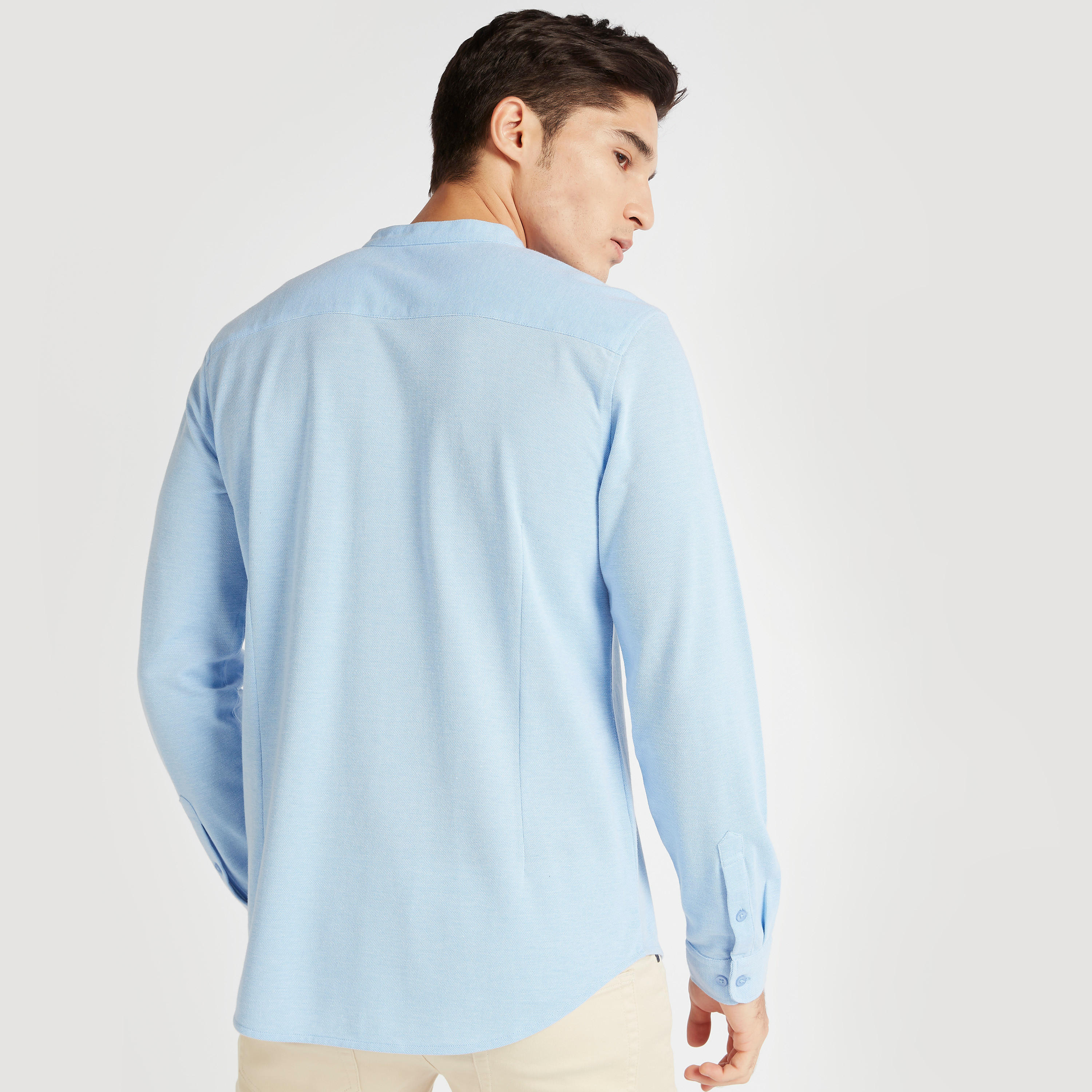 قميص بقصّة سليم وسحاب إغلاق وياقة ماندرين من آيكونيك-men-clothing-shirts-image-19