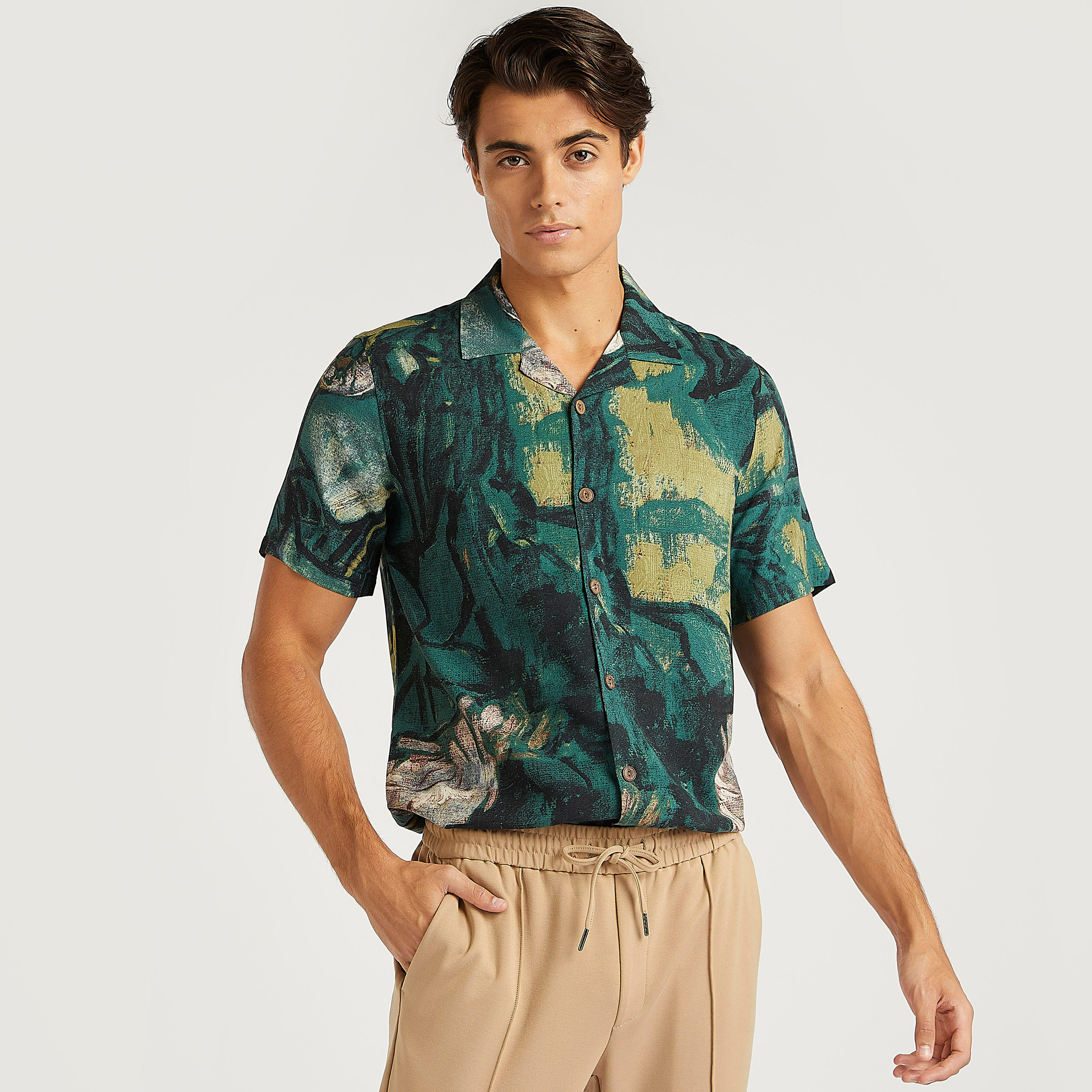 تيشيرت بطبعات وأكمام قصيرة من آيكونيك-men-clothing-shirts-image-4